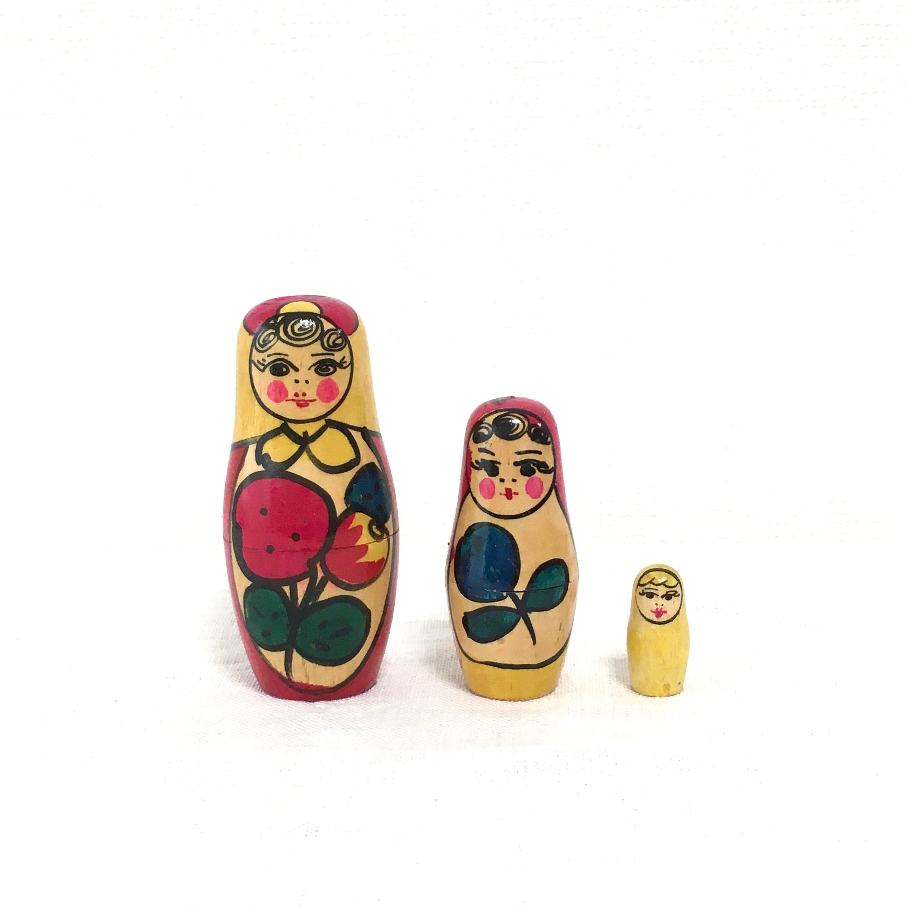 CBT114】10cm級 マトリョーシカ (中) スベトラーナ 赤ずきんちゃん
