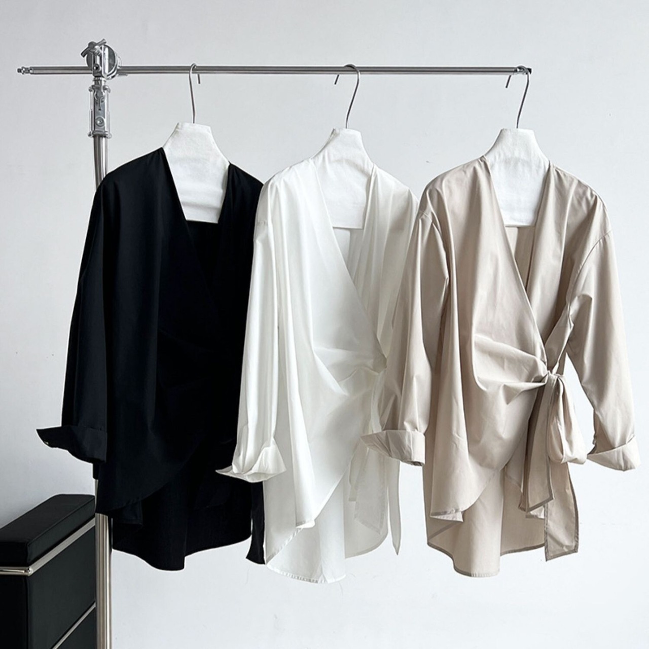 Irregular Waistband Tied Shirt / イレギュラー ウエストバンド タイ シャツ