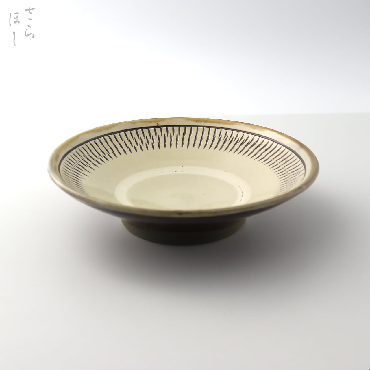小鹿田焼 小袋窯 6寸皿 中抜き飛びかんな 白 直径約18cm 中皿 陶器 和 小鹿田焼 小袋窯 6寸皿 中抜き飛びかんな 白 直径約18cm 中皿 陶器 和