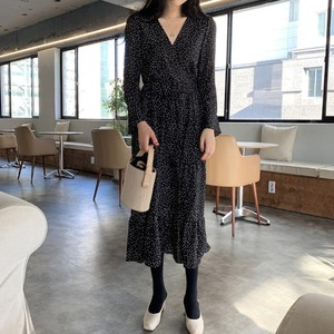 【送料無料】ドット柄 ワンピース ミモレ丈 フレア Vネック カシュクール 長袖 ゆったり キレイ目 上品 シンプル ベーシック お出かけ デート 普段使い デイリー OP-182IU