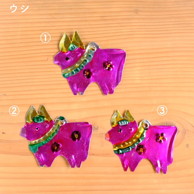 ブリキのデコレーション「ウシ」