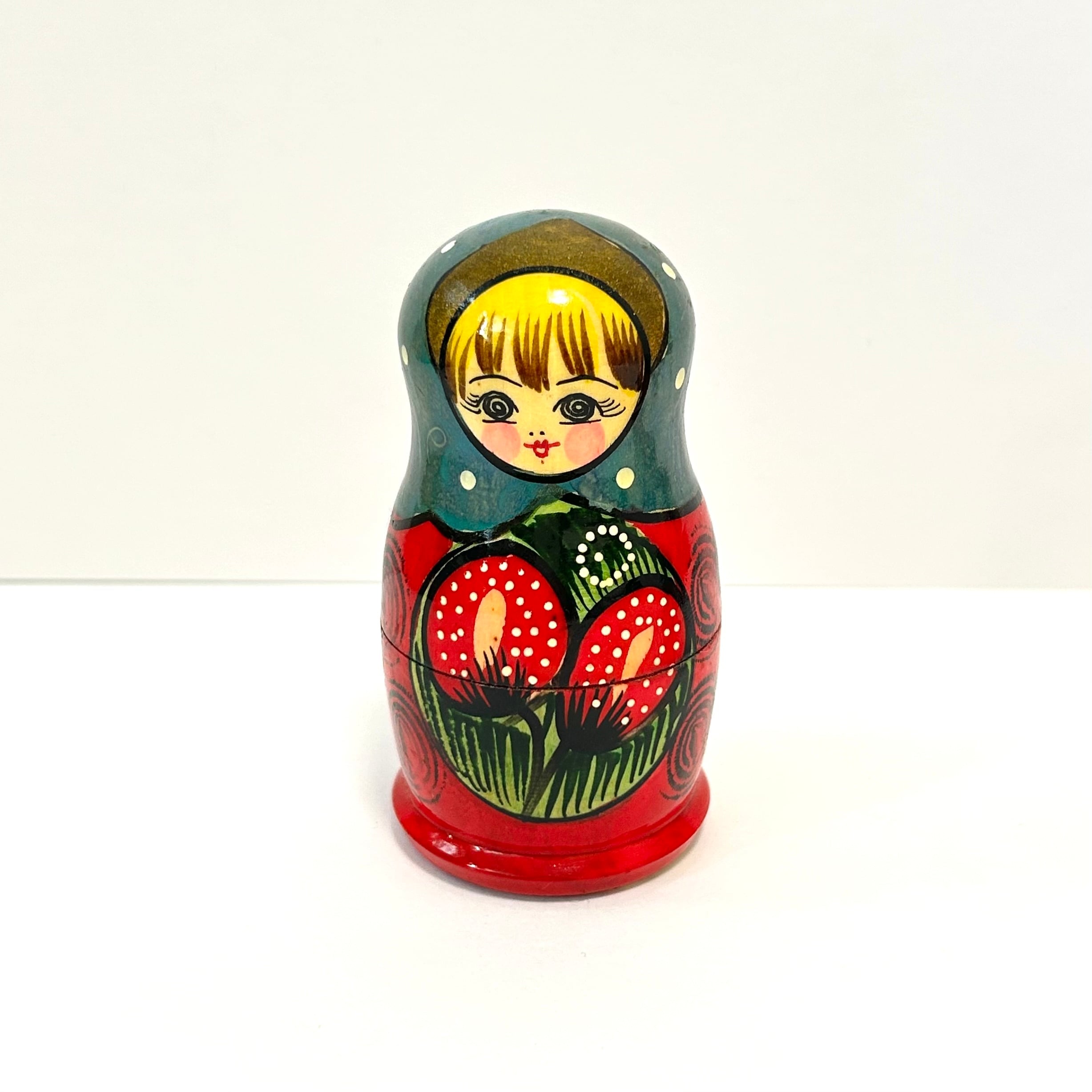 ビテージ いちご マトリョーシカ 9cm 3ピース A ロシア製 マイダン