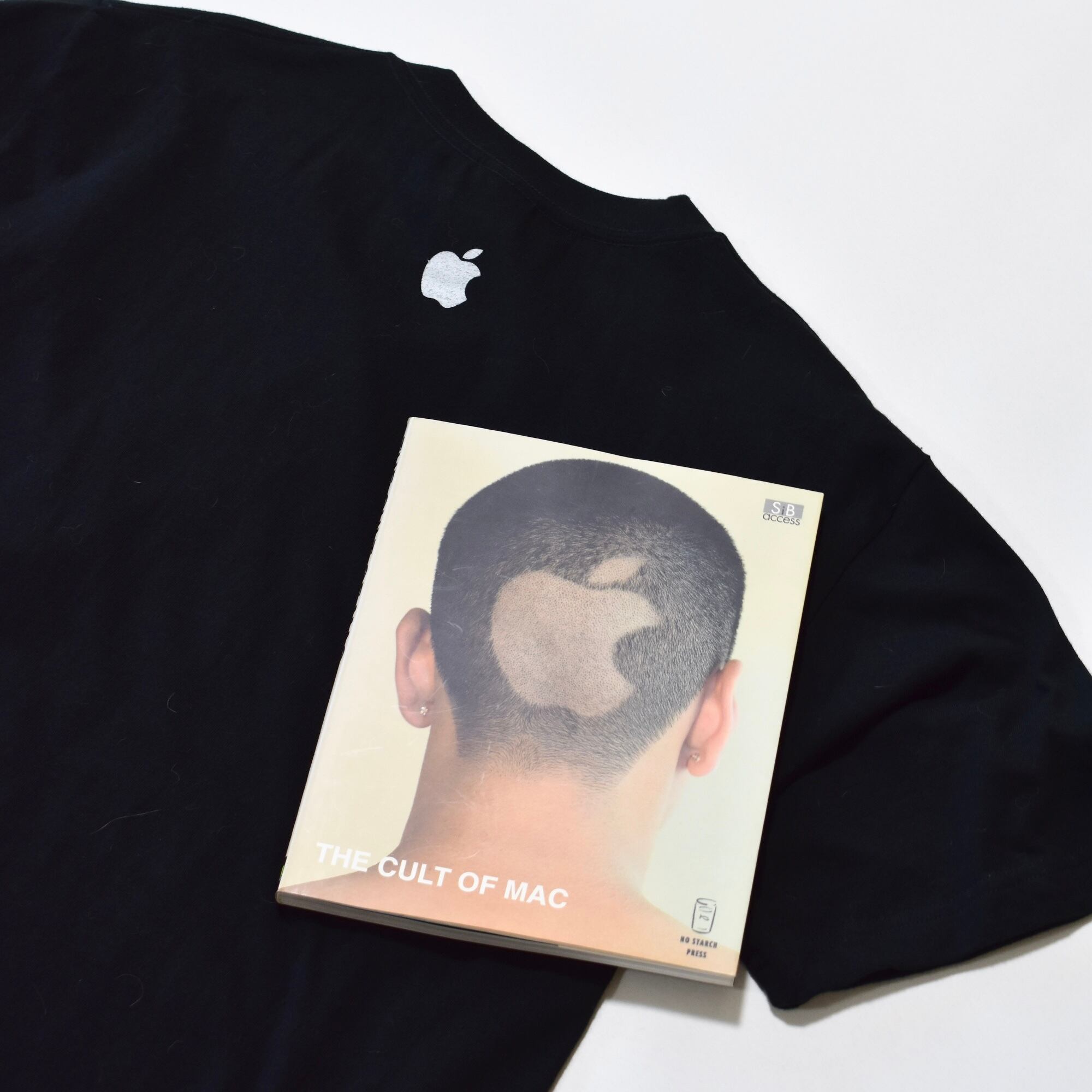 The Cult of Mac × iPod nano T-shirt