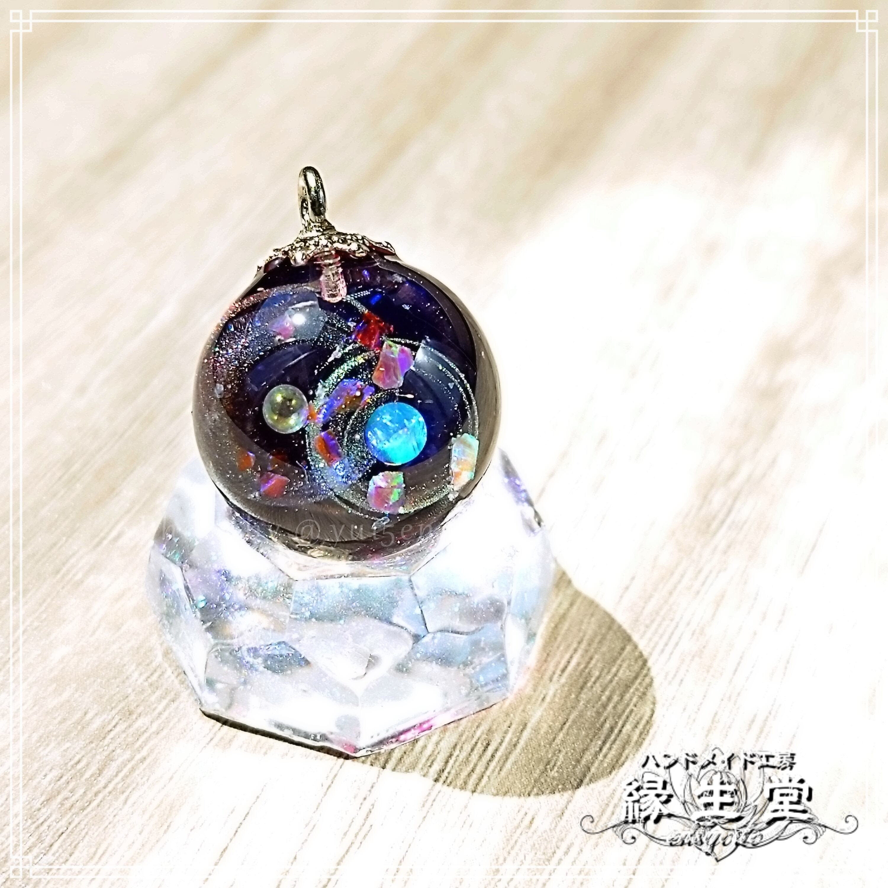 レジン宇宙玉・20mm ～褪紅～ ネックレス | PAY ID