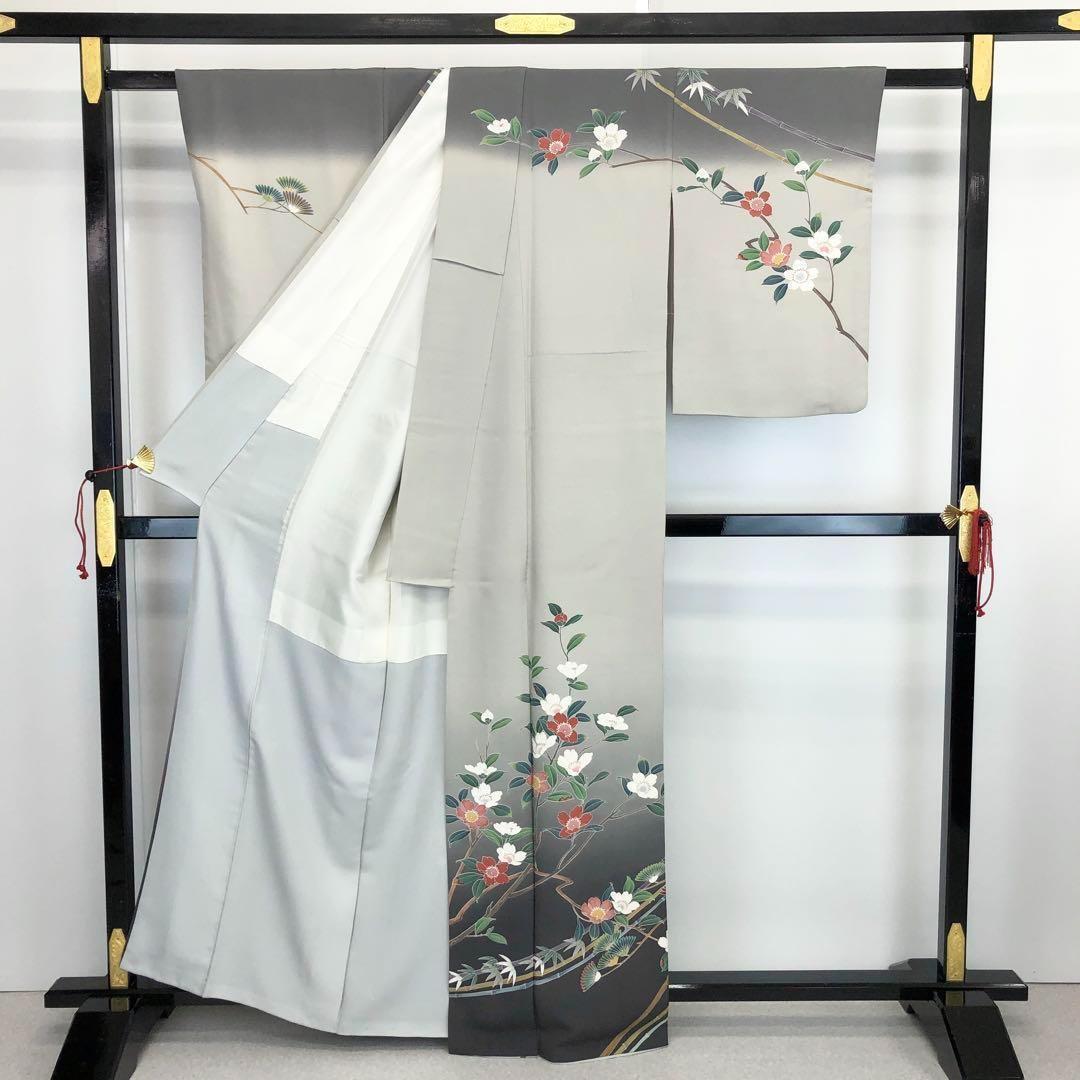 訪問着 作家物友禅 上品な花模様 椿 松 竹 灰白色 トールサイズ 訪問着 作家物友禅 上品な花模様 椿 松 竹 灰白色 トールサイズ