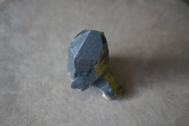 モリオン/エピドート Morion/Epidote 1322