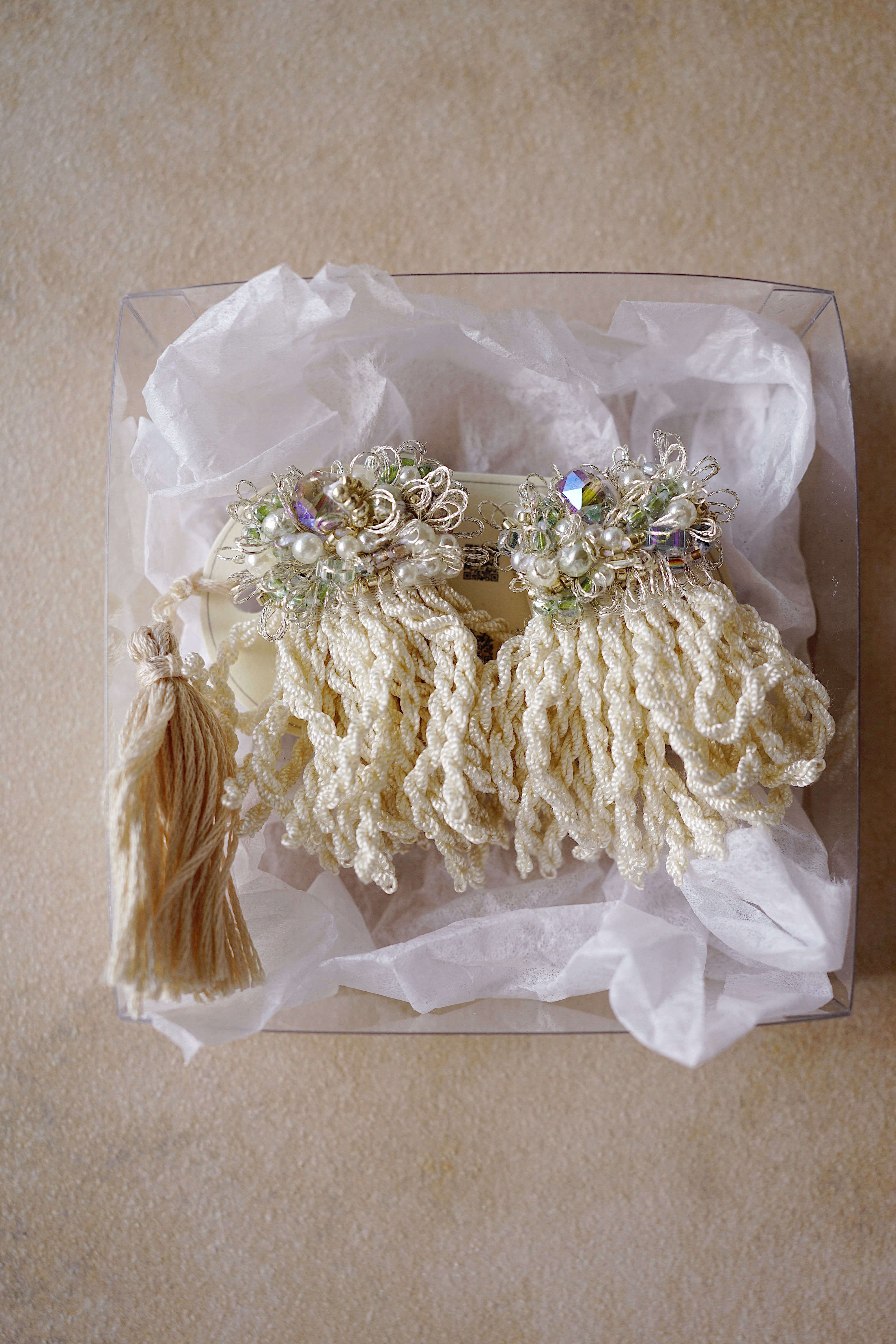 White mofu / ピアス