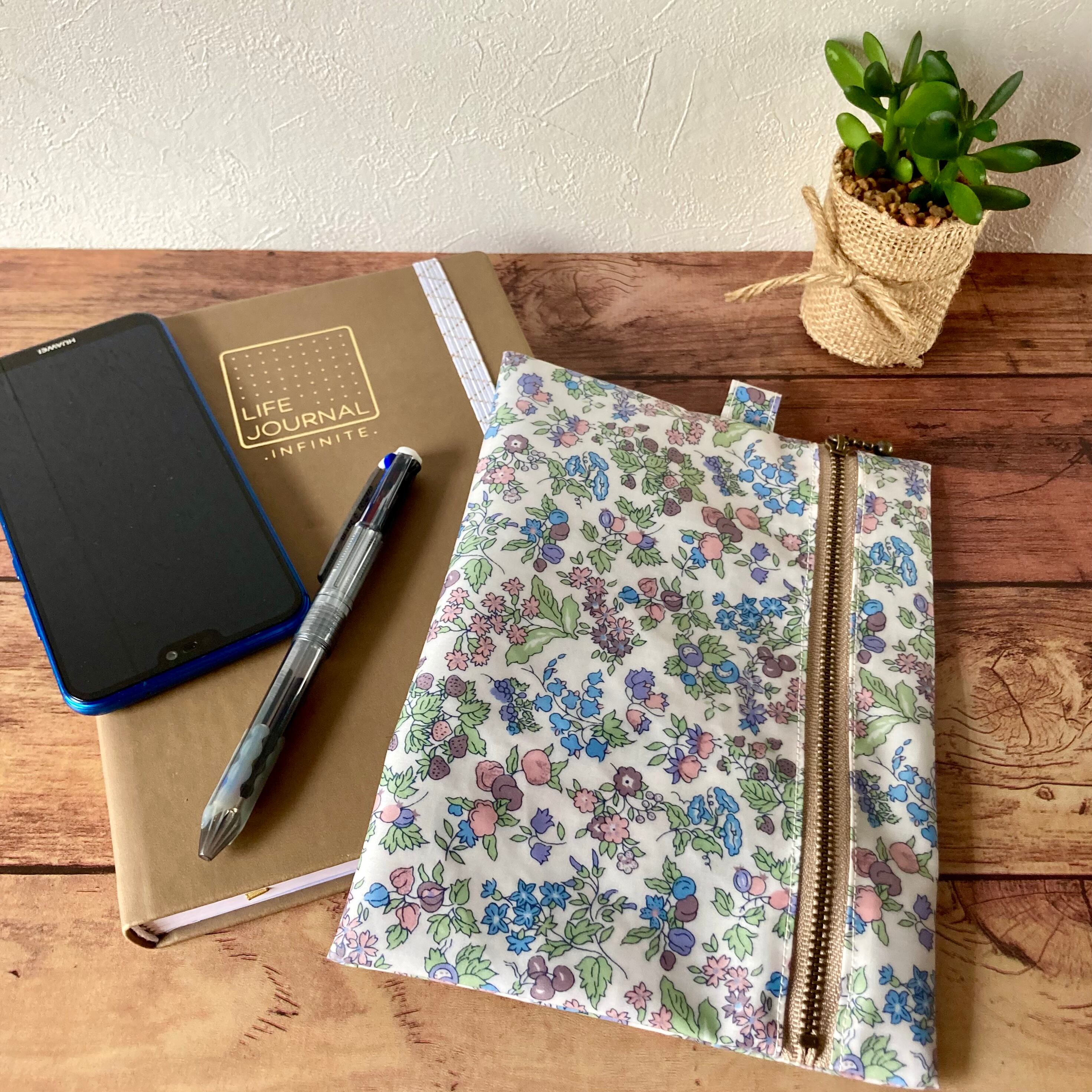 リバティ スタジオ ペンケース ラミネート リバティ ラミネートのペンケース イルマズブーケ マチ付き マチあり