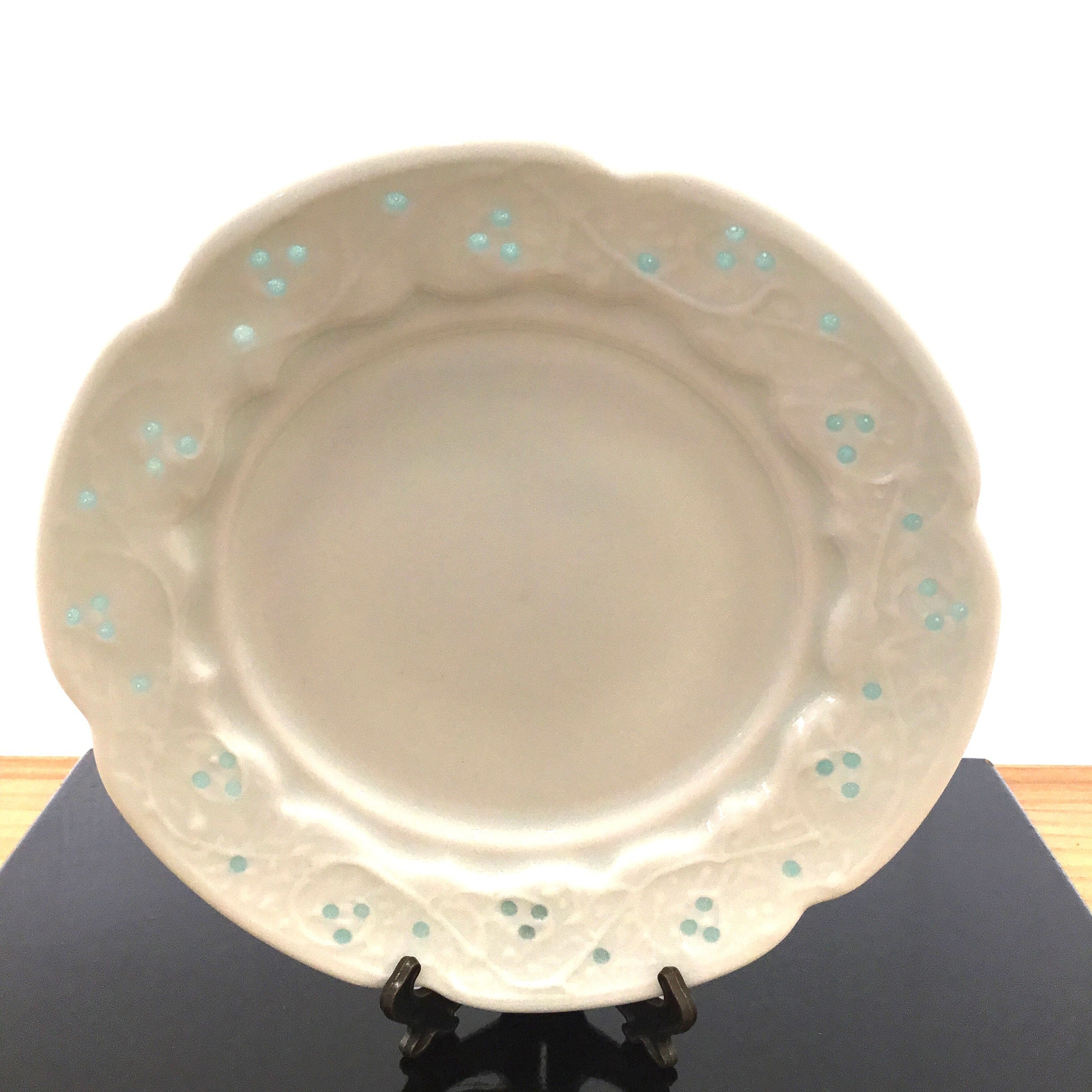 笠間焼 小林哲也作 青白磁蛍手 イッチン輪花 取り皿 | Pay ID