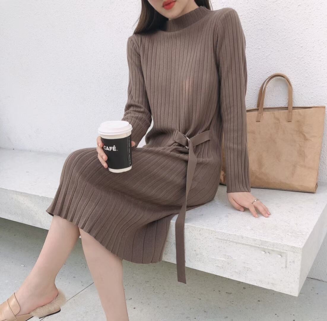 ベルトアクセント　リブプリーツ ニットワンピース　AJ1050-D009