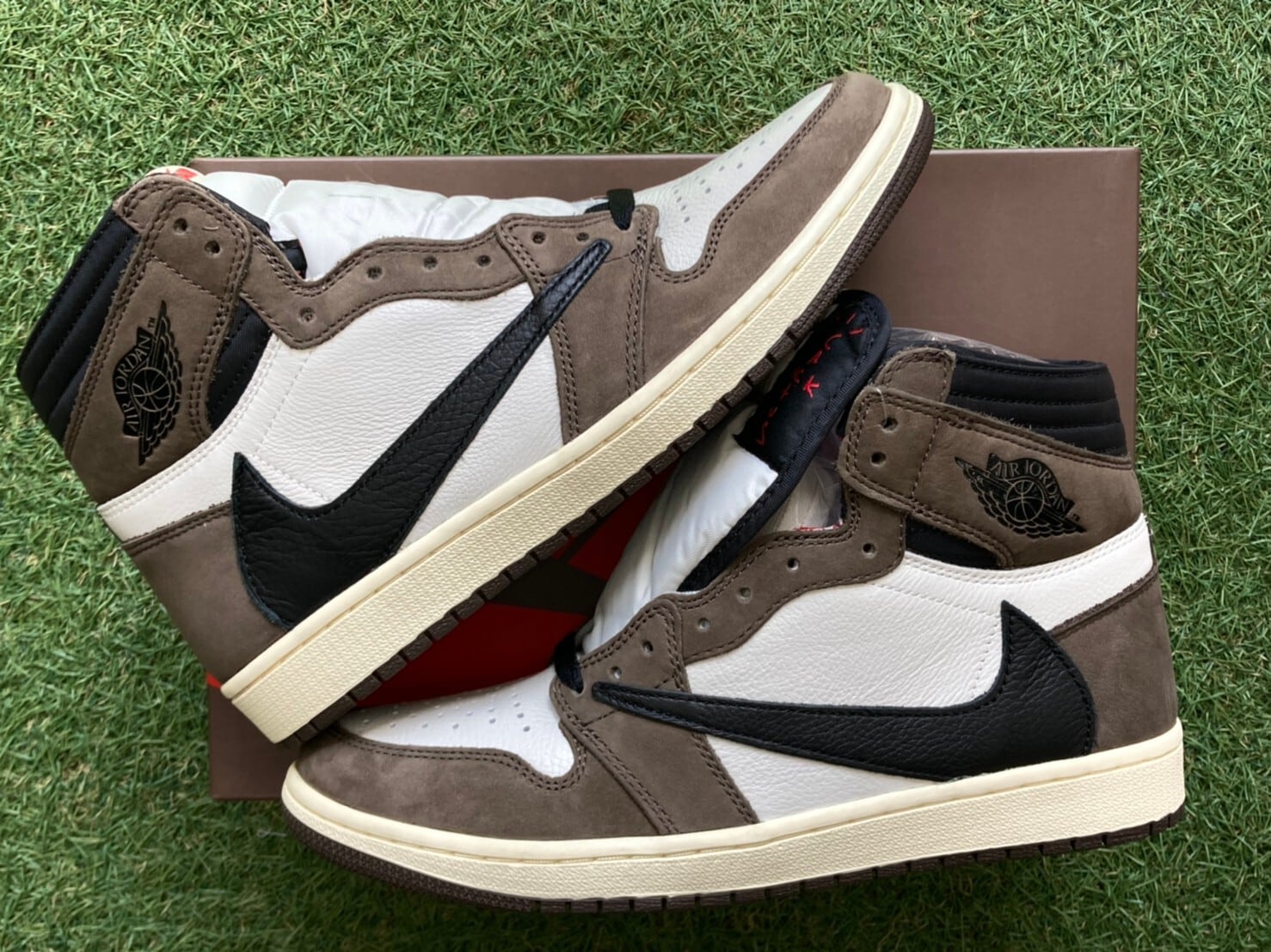 NIKE × TRAVIS SCOTT AIR JORDAN 1 HIGH OG TS SP CD4487-100 27.5cm