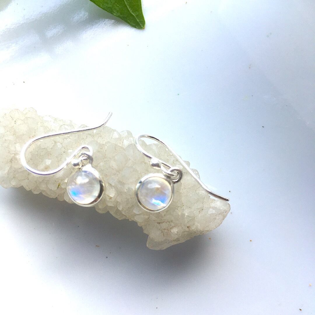 【SV925】✦6月の誕生石✦⋆.満月レインボームーンストーンピアス⋆.·Moon Light.·✦