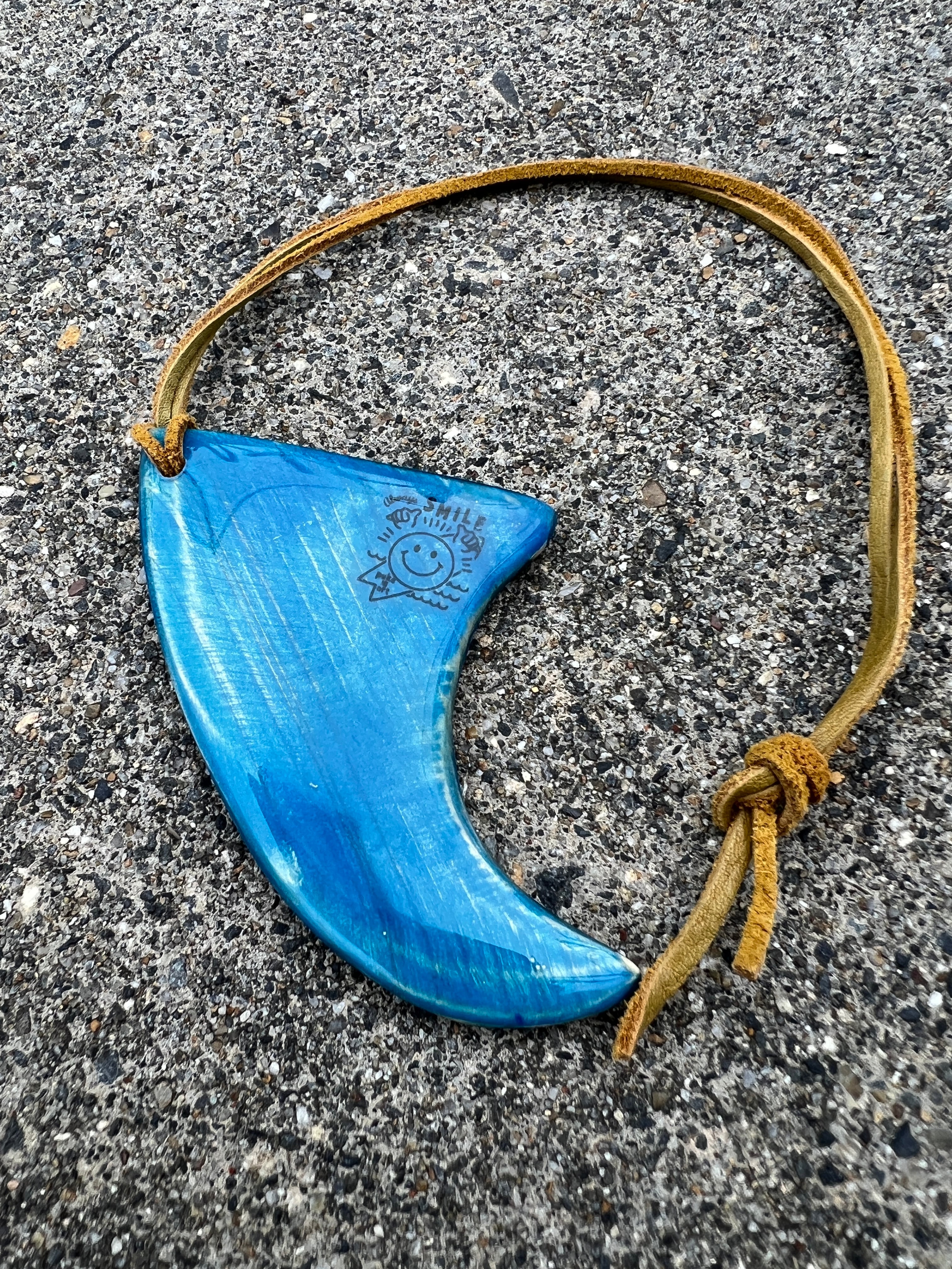 フィンチャーム ▶︎デニムブルー