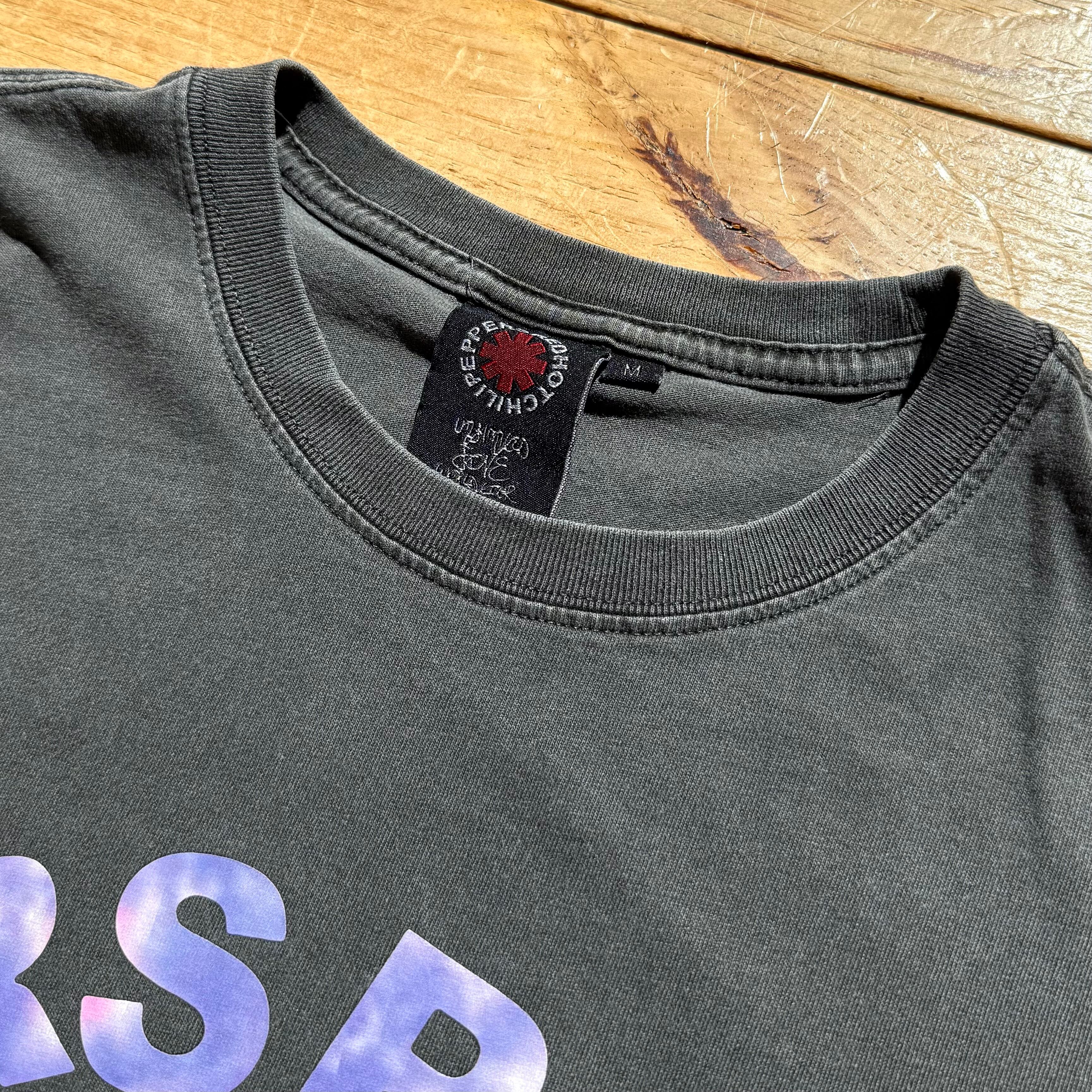 USED “RED HOT CHILI PEPPERS” 2022-2023 WORLD TOUR T-Shirt M