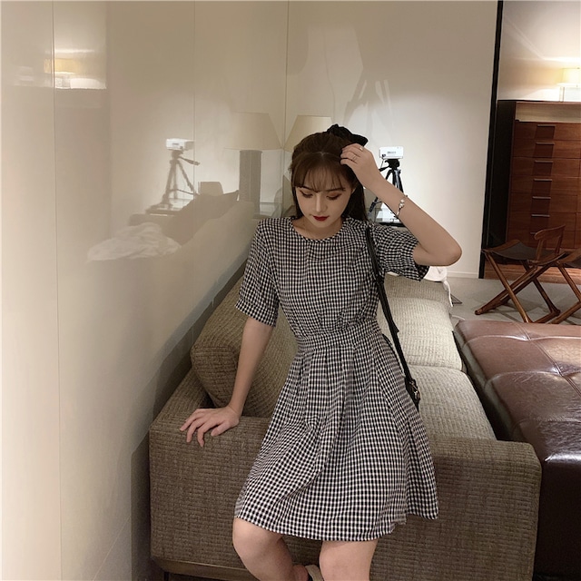 背中見せ あざとかわいいチェック柄ワンピース プチプラ韓国ファッション通販 Mocchida モッチダー 背中見せ あざとかわいいチェック柄ワンピース プチプラ韓国ファッション通販 Mocchida モッチダー