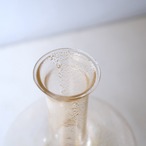 赤い脚のフラスコ花瓶