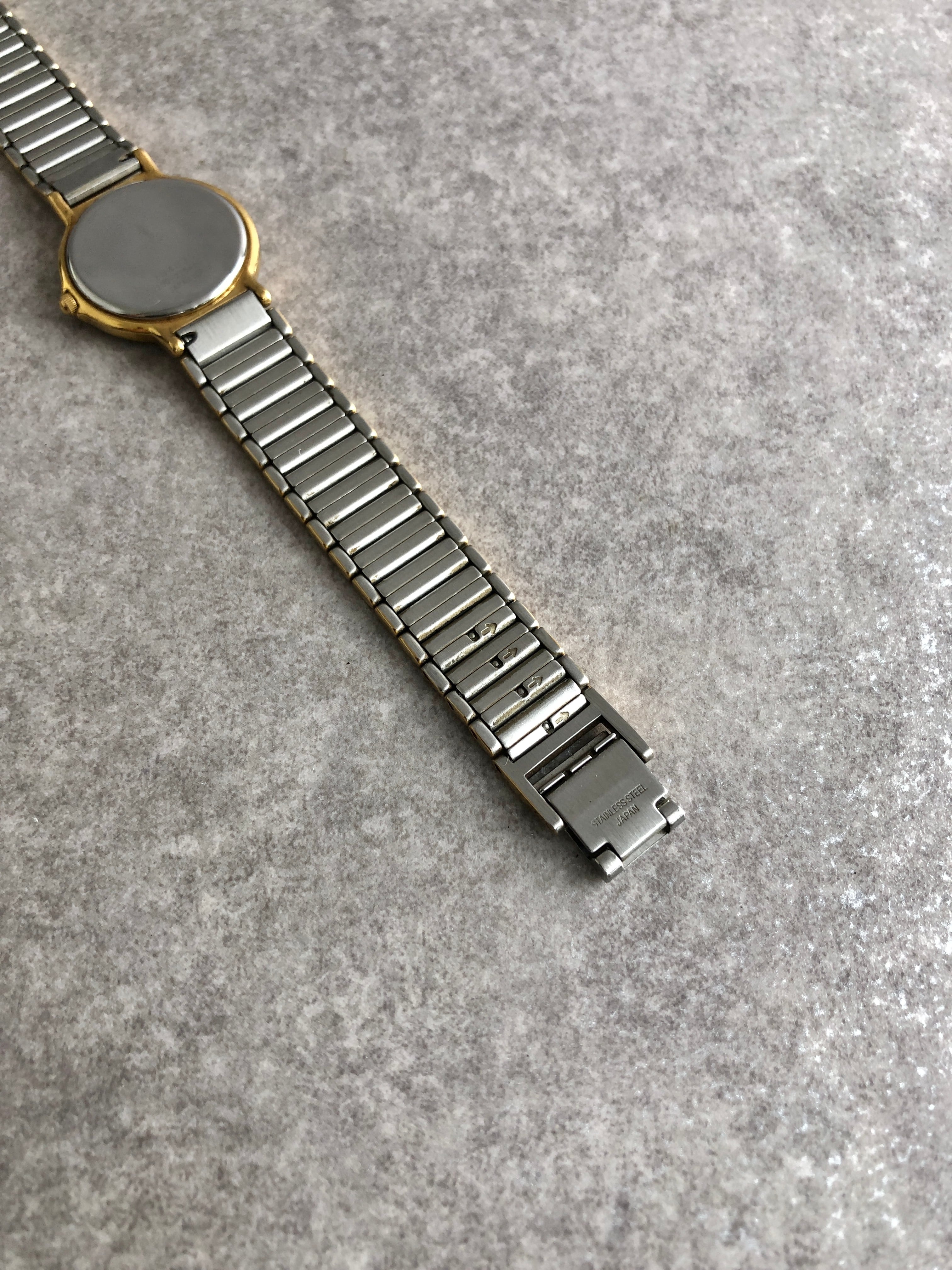 【希少.】Yves Saint Laurent 腕時計 SS ラウンド シルバー Yves Saint Laurent YSL サンローラン ラウンド ウォッチ 腕時計