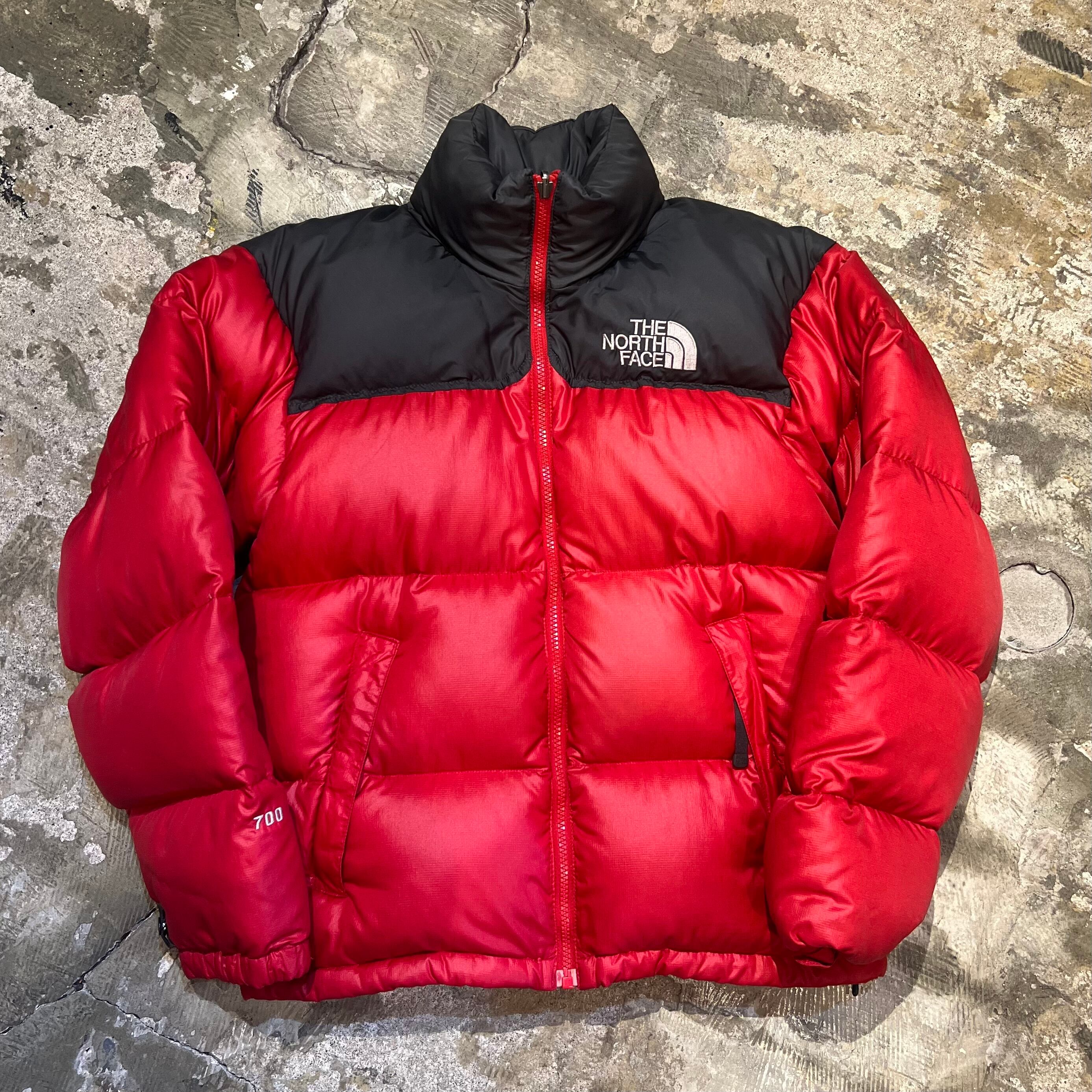 size:85 THE NORTH FACE ザノースフェイス ヌプシジャケット ダウンジャケット 黒 赤 n40103