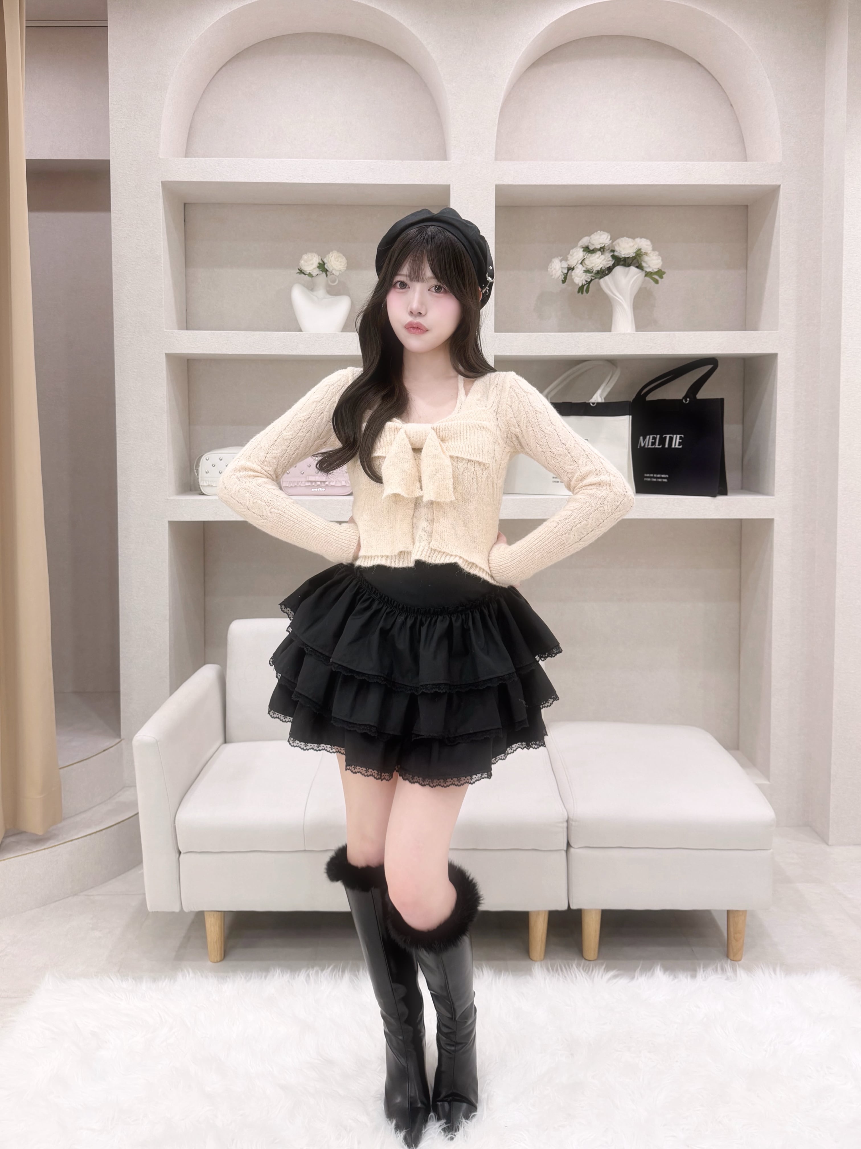 fur trimming pointed boots