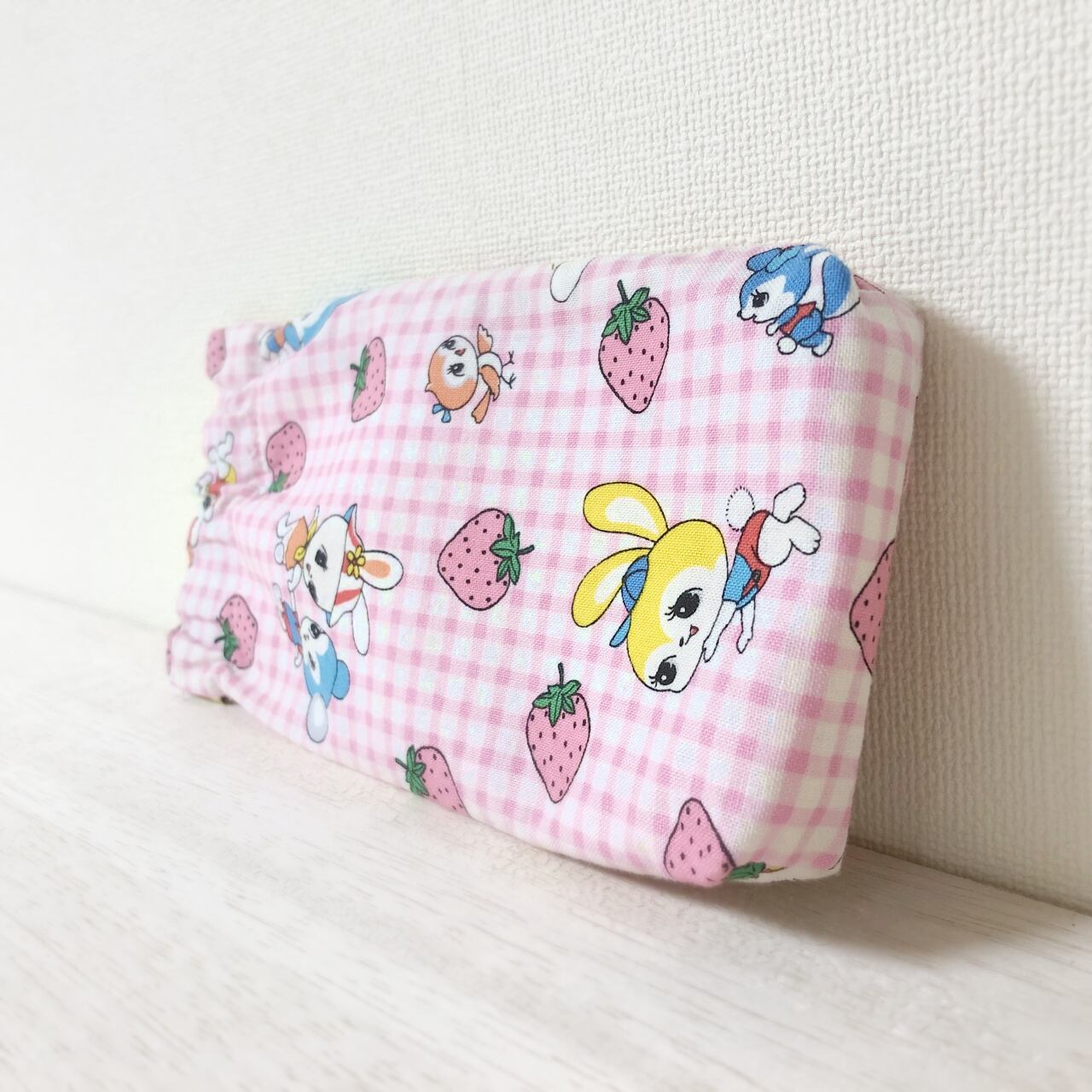 レトロうさぎのころりんワイヤーポーチ｜ハンドメイド・手芸