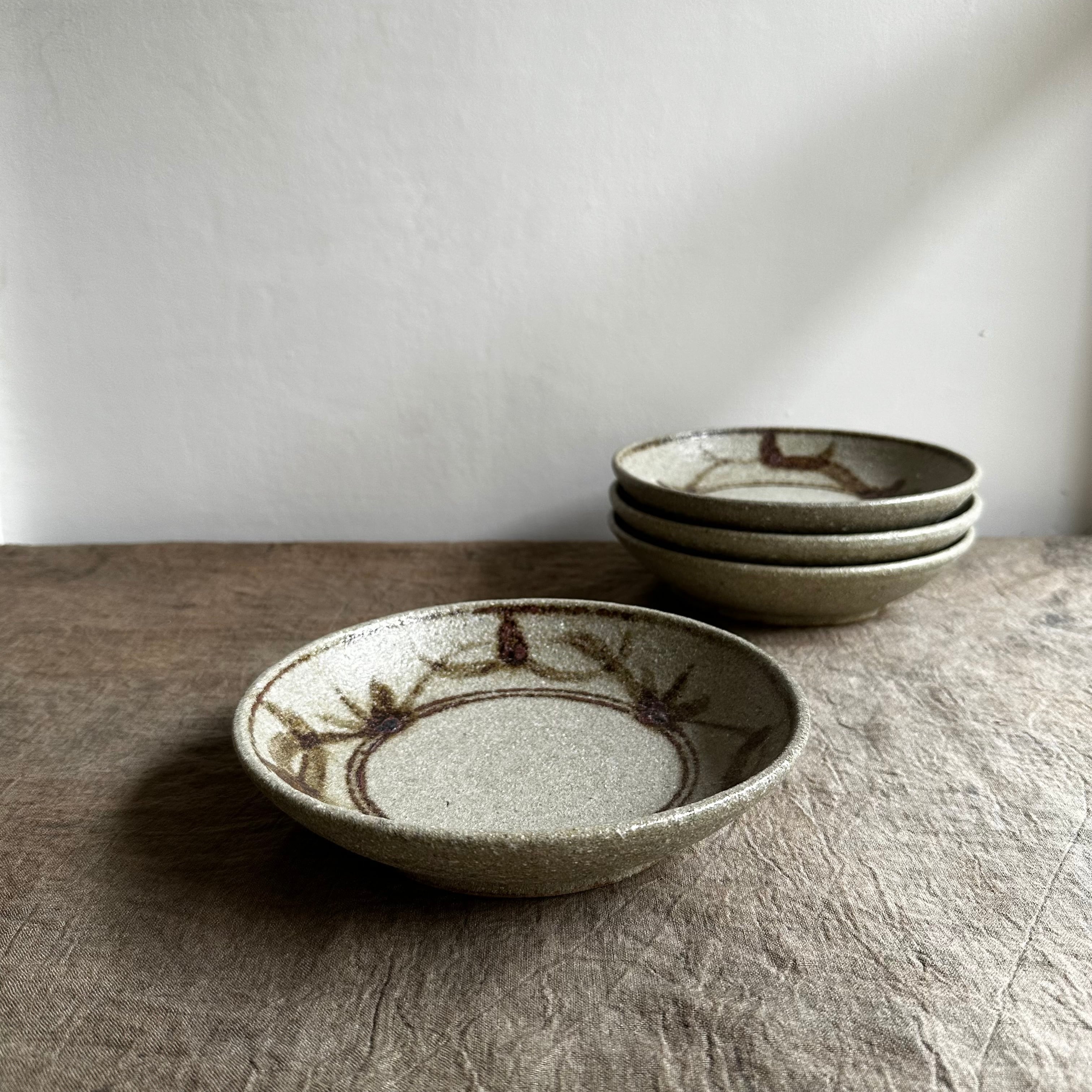 叶谷真一郎 6寸皿（鉄絵）灰 | gallery 一白