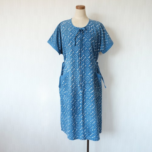 ろうけつ染めワンピース