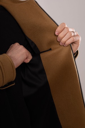 ウクライナ産ウール100%（アルパカ）手刺繍ジャケットコート