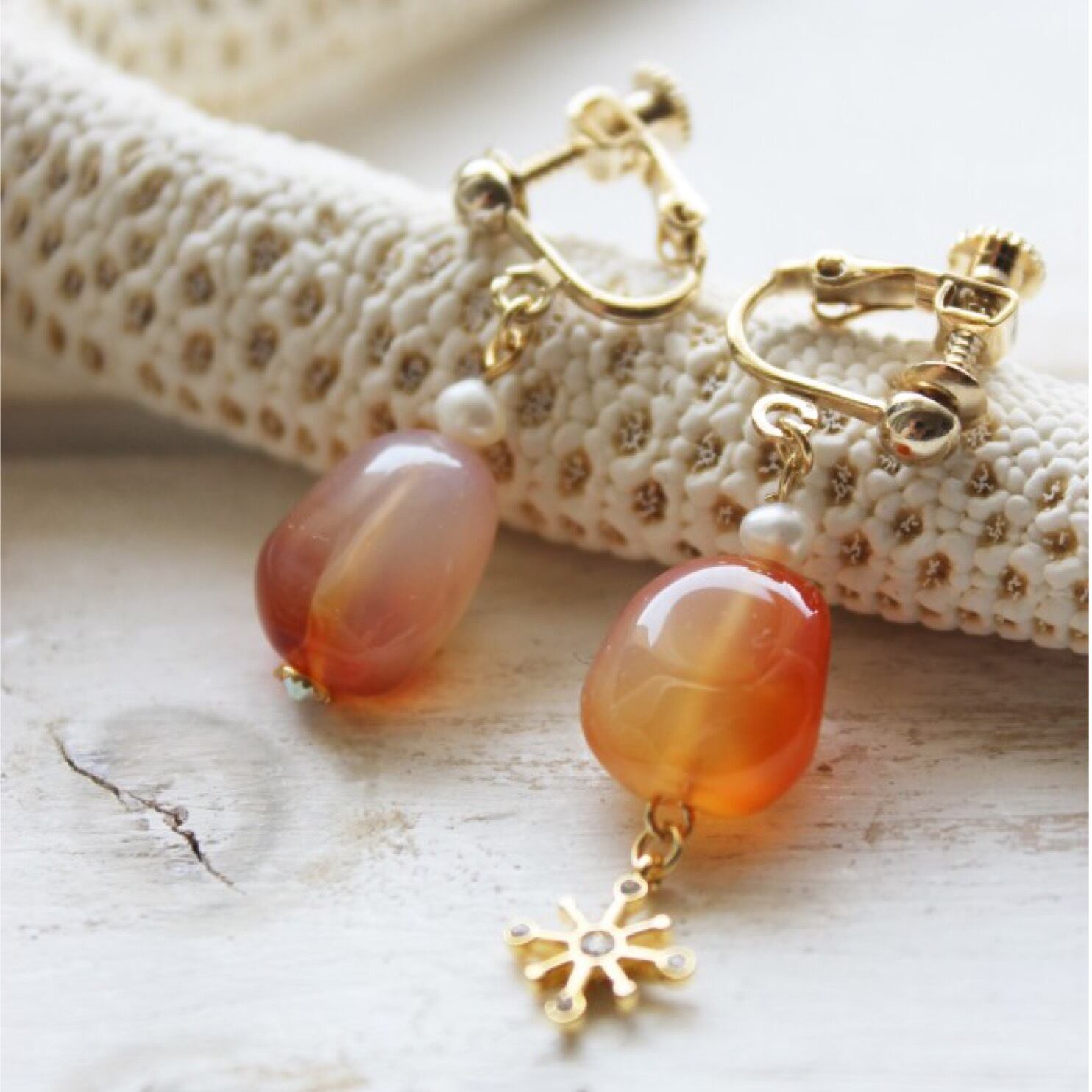 カーネリアンイヤリング (保存袋付き)