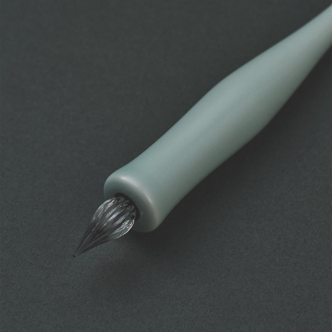 伊万里焼 青磁 【琴高仙人 】 伊万里焼 青磁 【琴高仙人 】