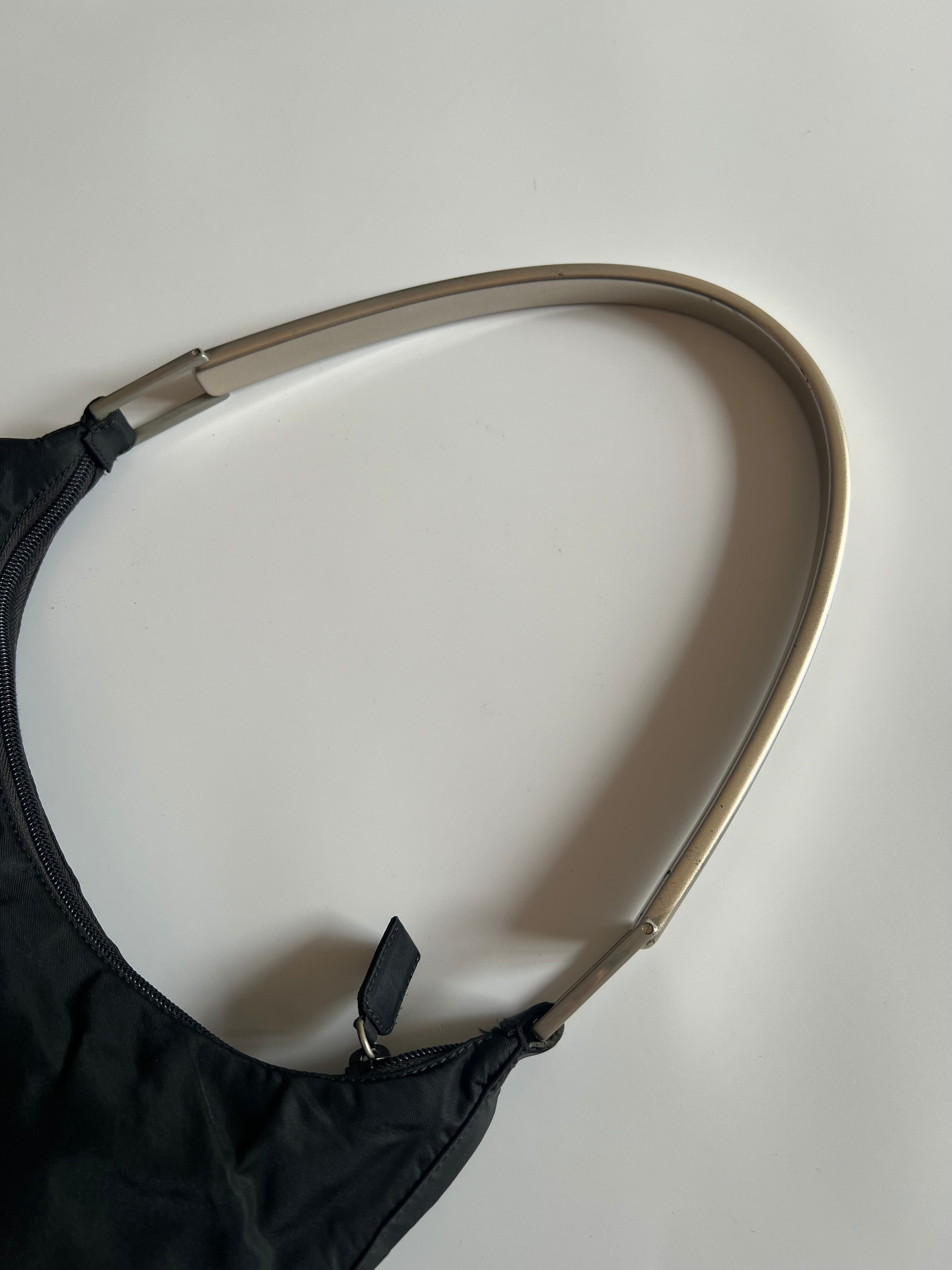 FW1998 PRADA NYLON SILVER HAND BAG | triptraproll