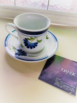 デンマーク『島の海辺に咲き乱れる花』　 DANSK　カップ＆ソーサー