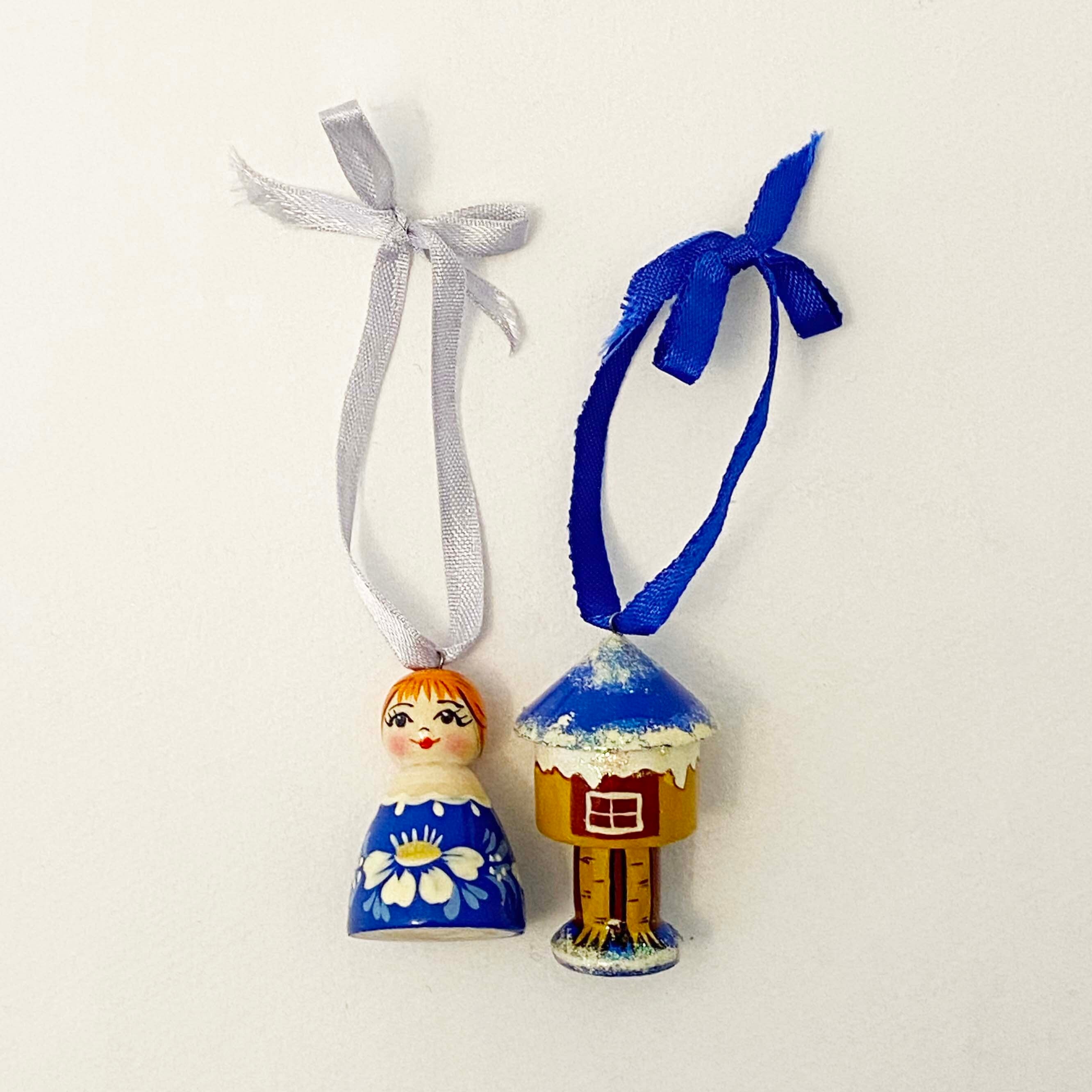 三つ編の女の子と家のオーナメント（2個セット）