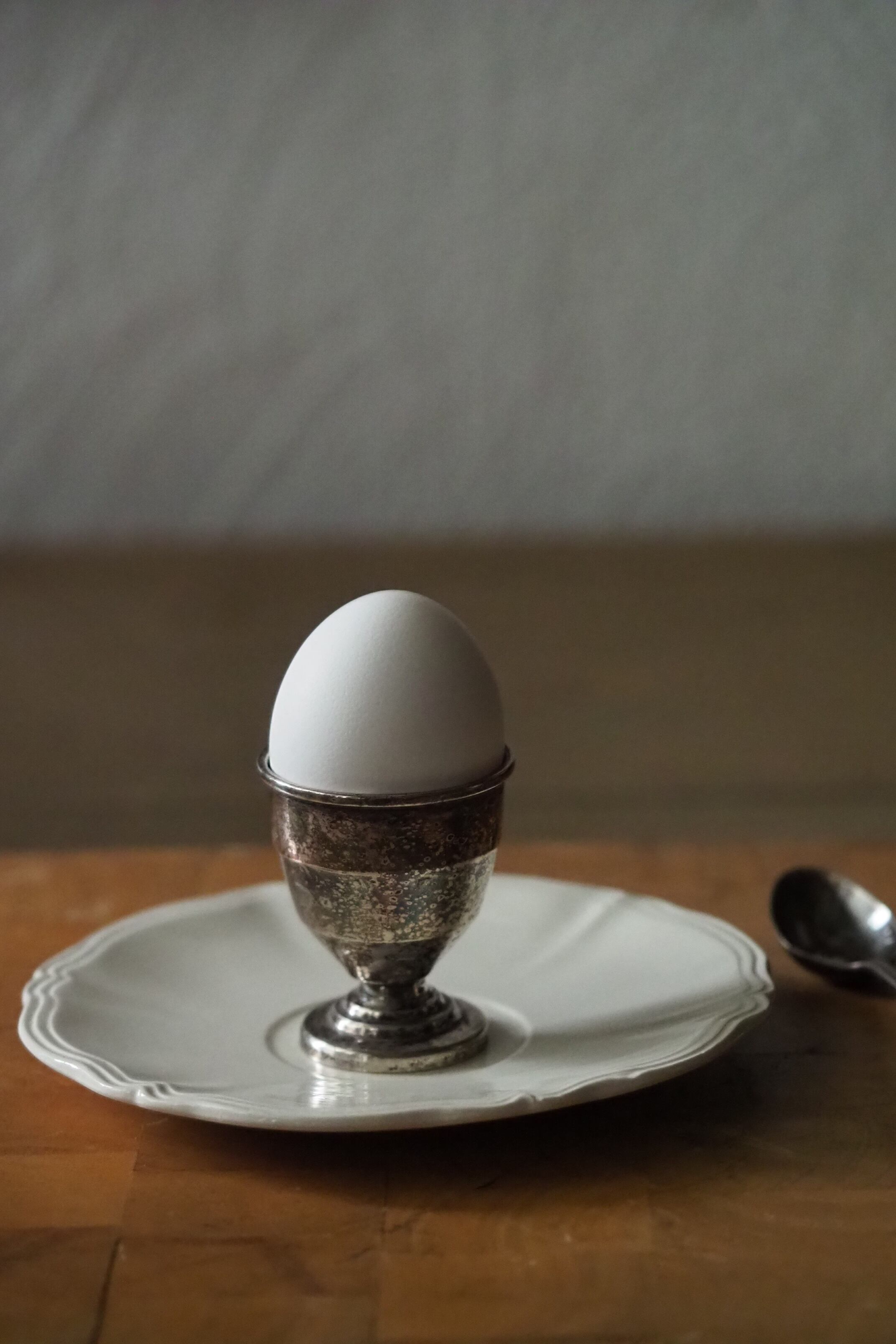 モダンなデザインのエッグスタンドNo.6-vintage egg stand
