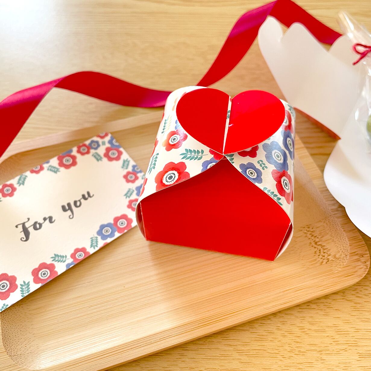 アネモネのプチギフトボックス〈3枚入〉ラッピング 箱 プチギフト 小物