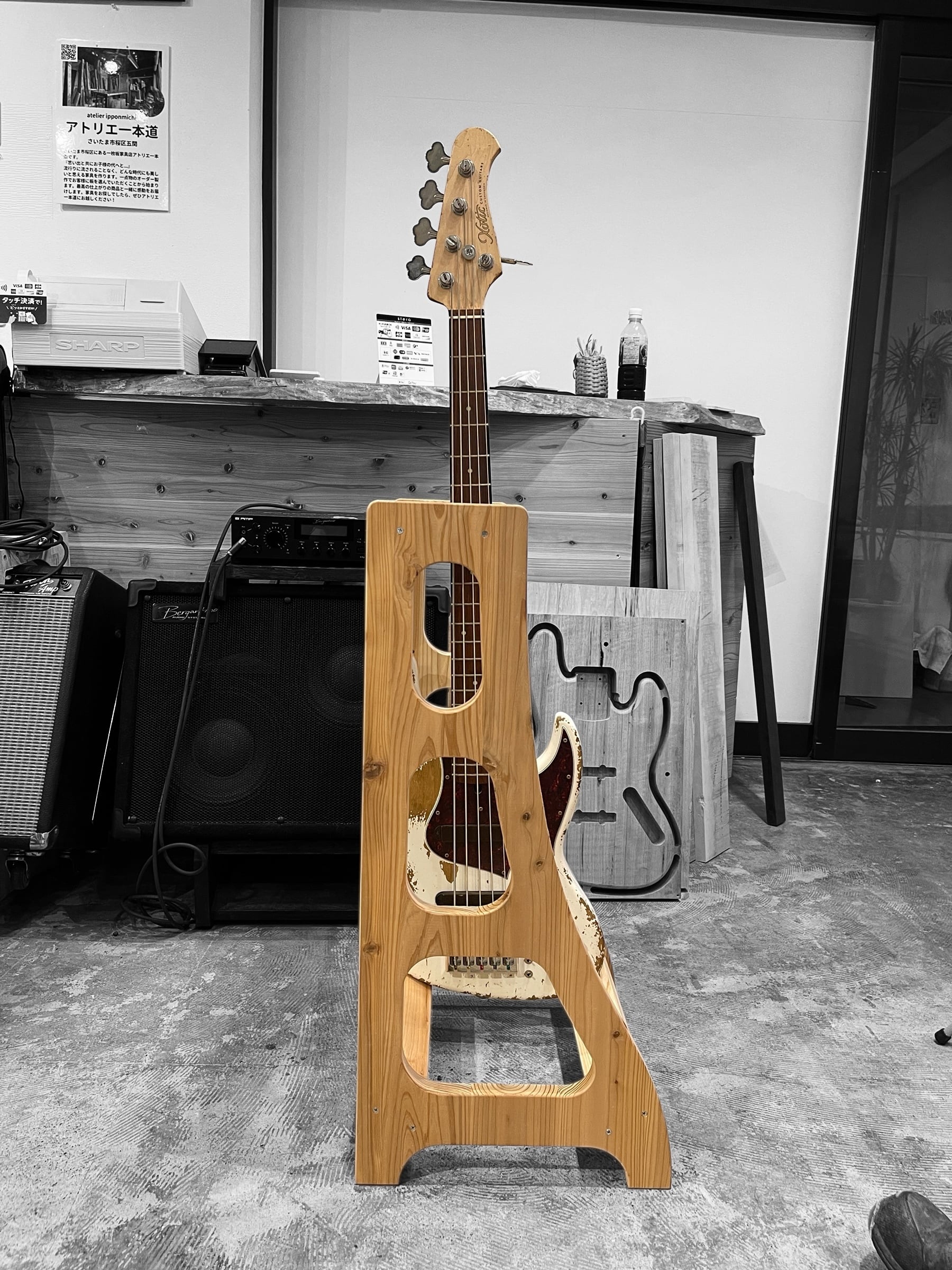 匠の木音(きおん)」｜無垢材ギタースタンドDIY組立キット 3～6本収納