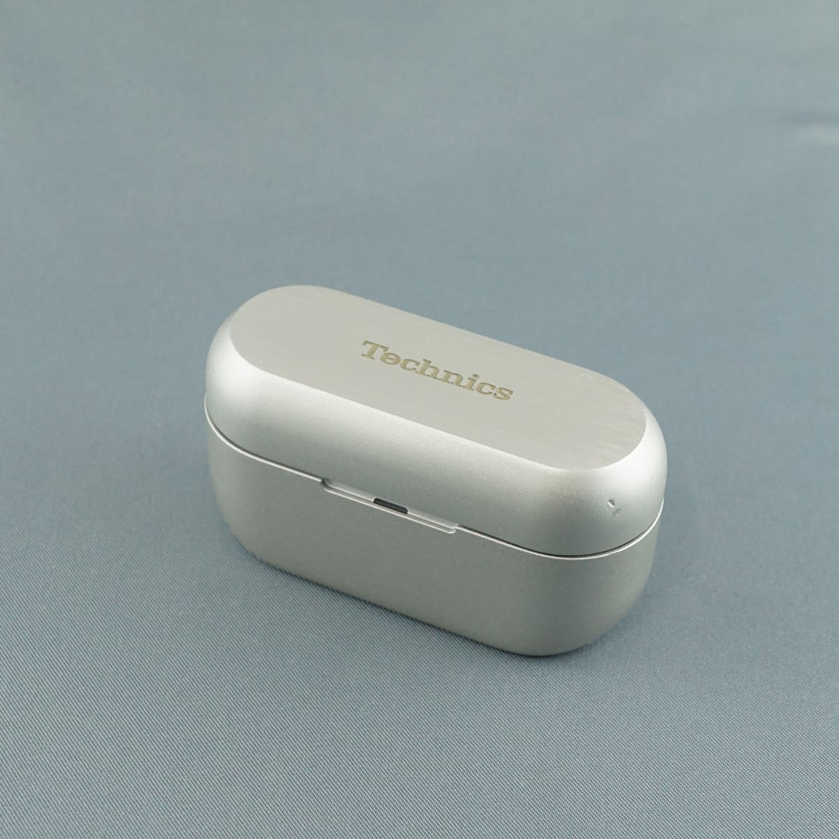 Bose QuietComfort Ultra Earbuds ダサく 充電ケースのみ Bose QuietComfort Ultra Earbuds ダサく 充電ケースのみ