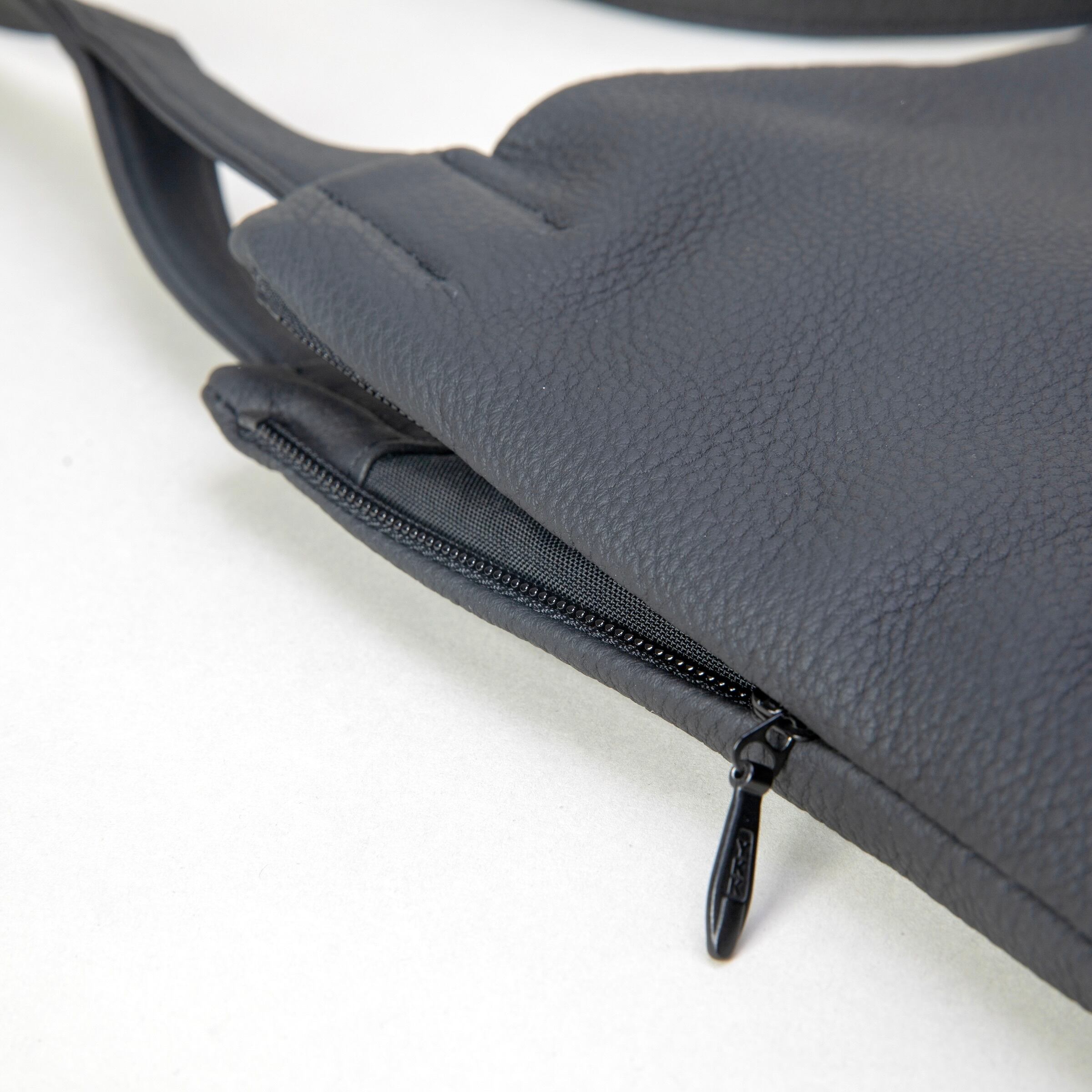 E R A. EO SHRINK RE:PIPE BAG BLACK SA02S | 1F Store