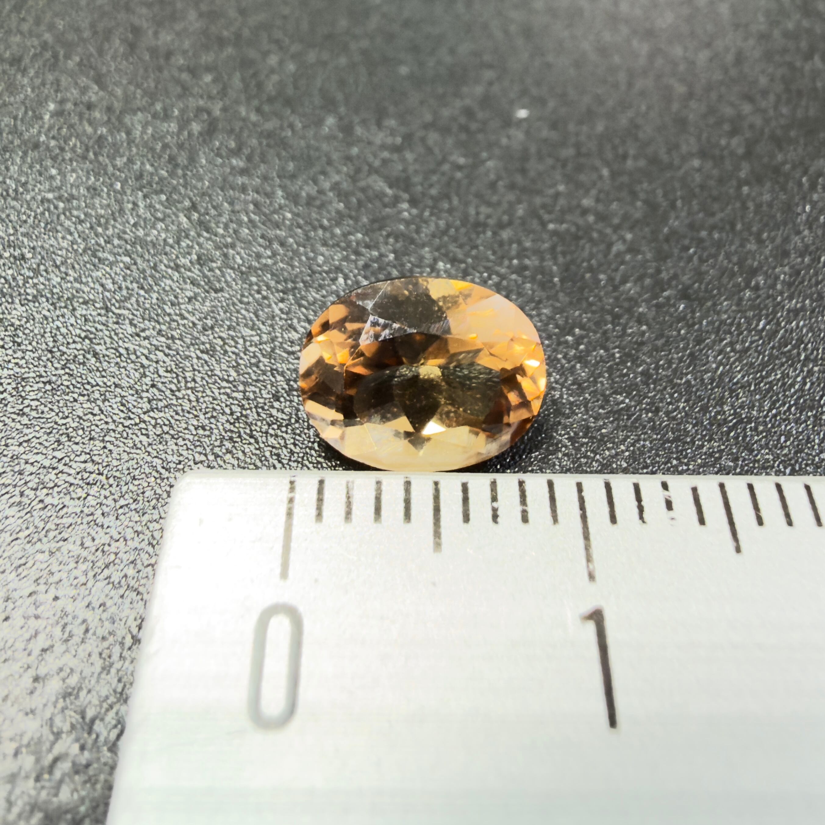 シャンパントパーズ】 ルース 2.24ct | たからいしルース オンライン