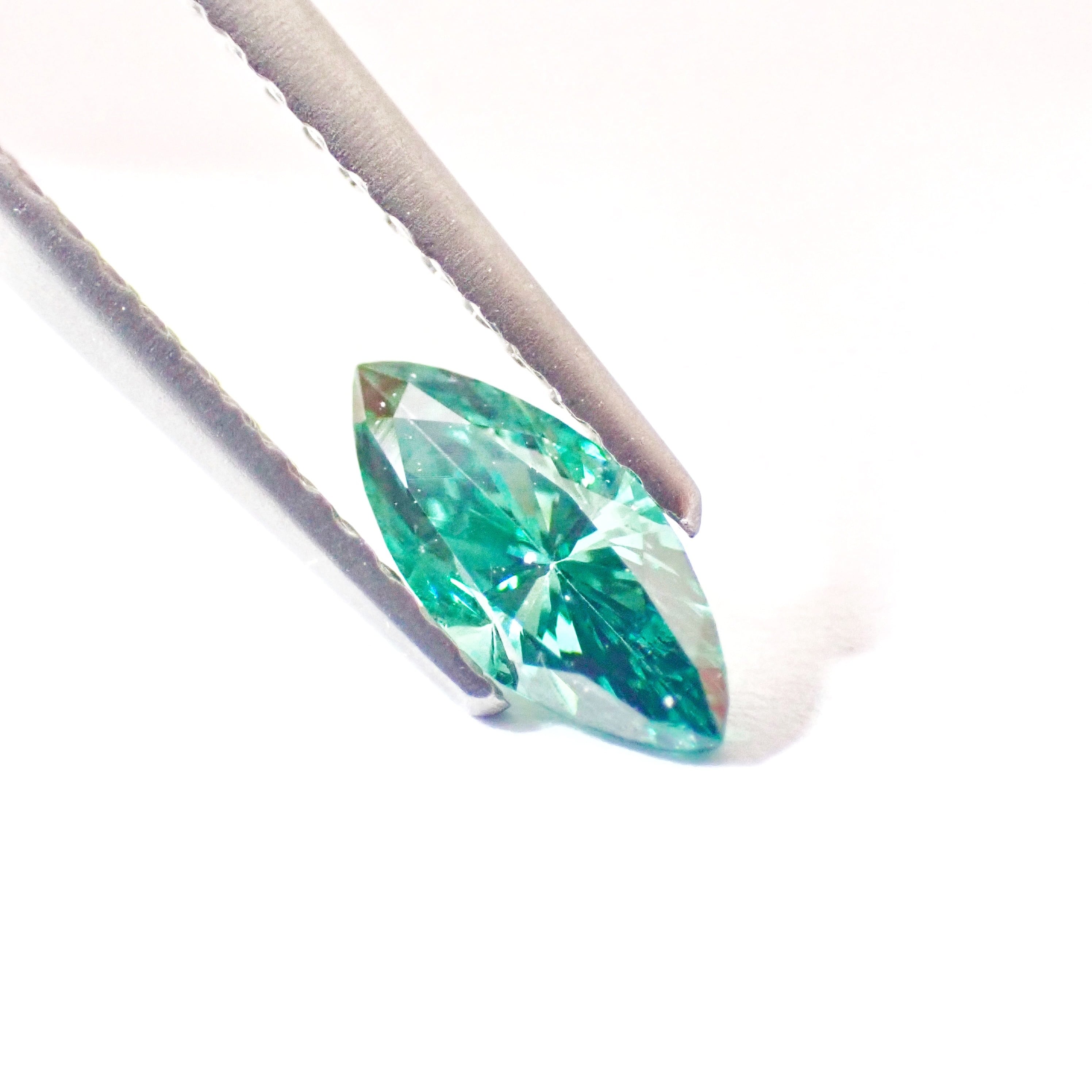 Fancy Deep Bluish Green 0.388ct ダイヤ ダイヤモンド ルース 裸石 トリート ￼￼￼￼￼￼￼￼中央宝石研究所ソーティング