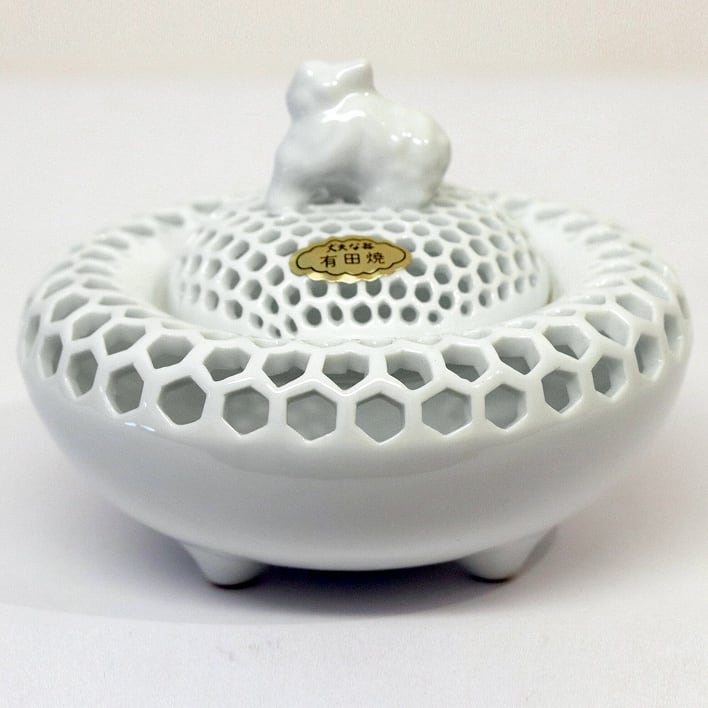 1900 有田焼　景泉作　白磁　象　透かし彫　香炉 白磁唐草透し彫 香炉 有田焼｜トレファクONLINE