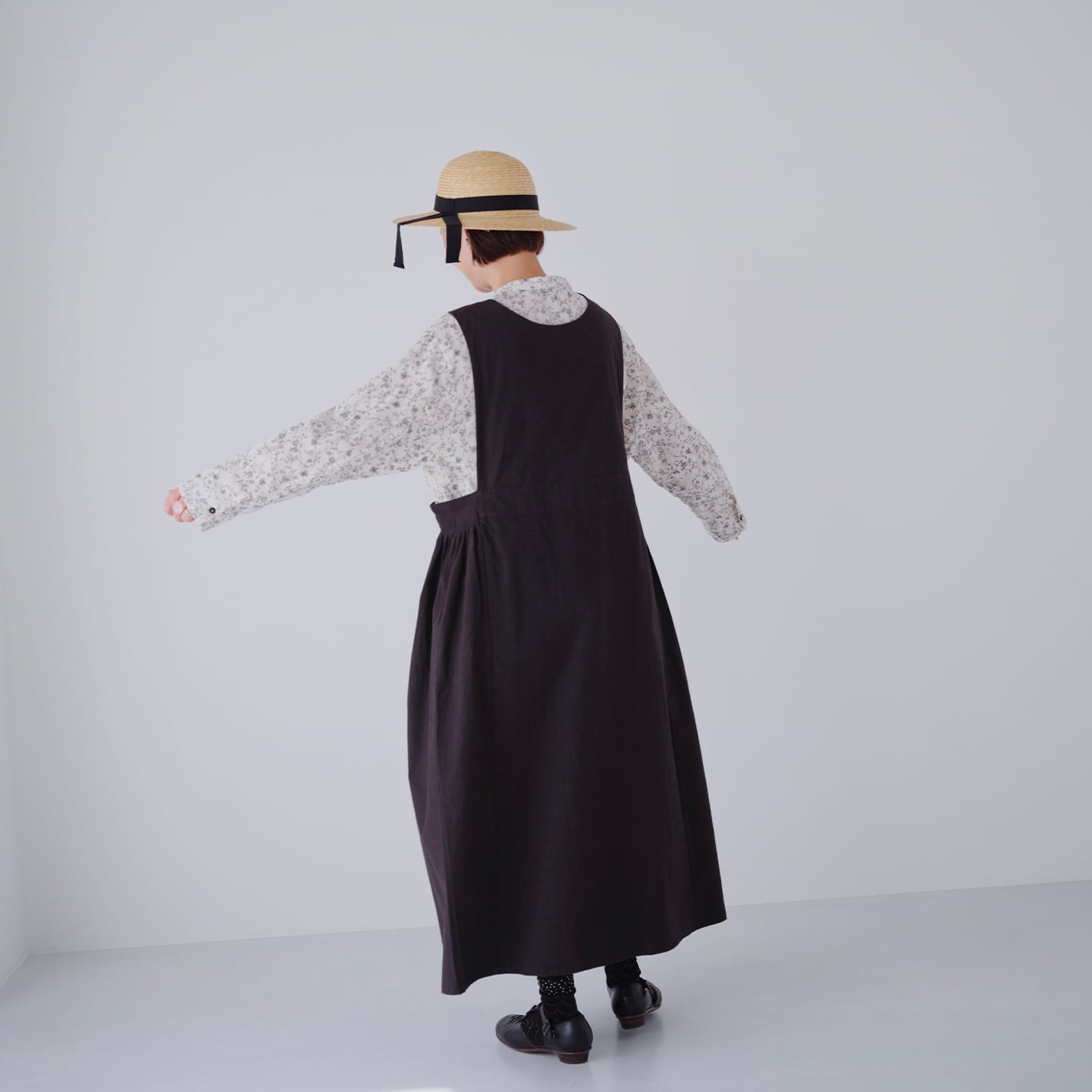 dookkara 前後に黒の波模様が入ったワンピース | dookkara
