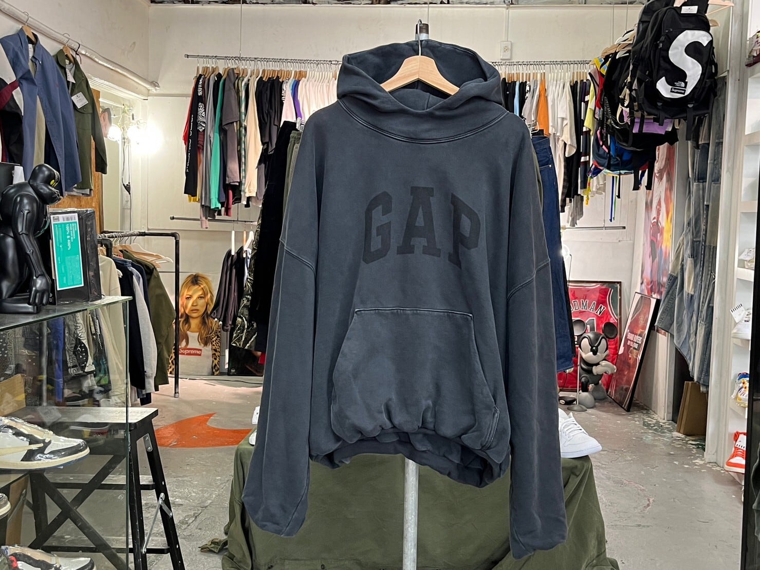YEEZY × GAP × BALENCIAGA DOVE HOODIE BLACK LARGE 77725 | BRAND 