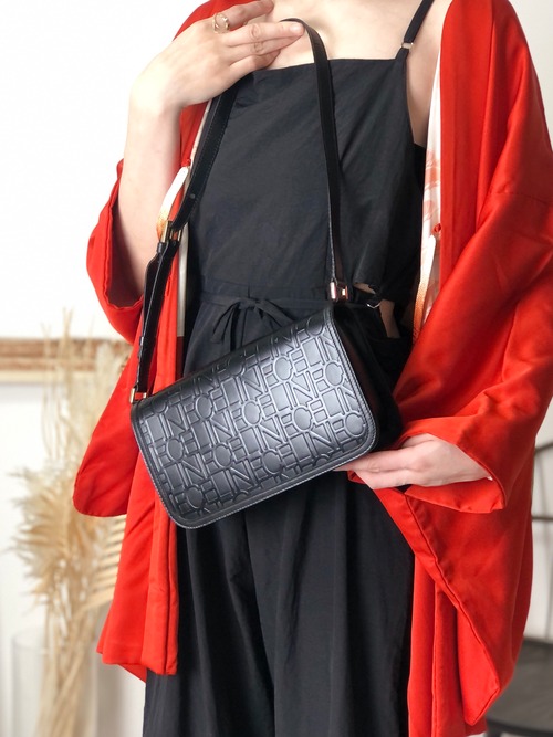 CELINE セリーヌ ショルダーバッグ ブラック ロゴ 型押し レザー ミニバッグ vintage ヴィンテージ オールド z7yz82