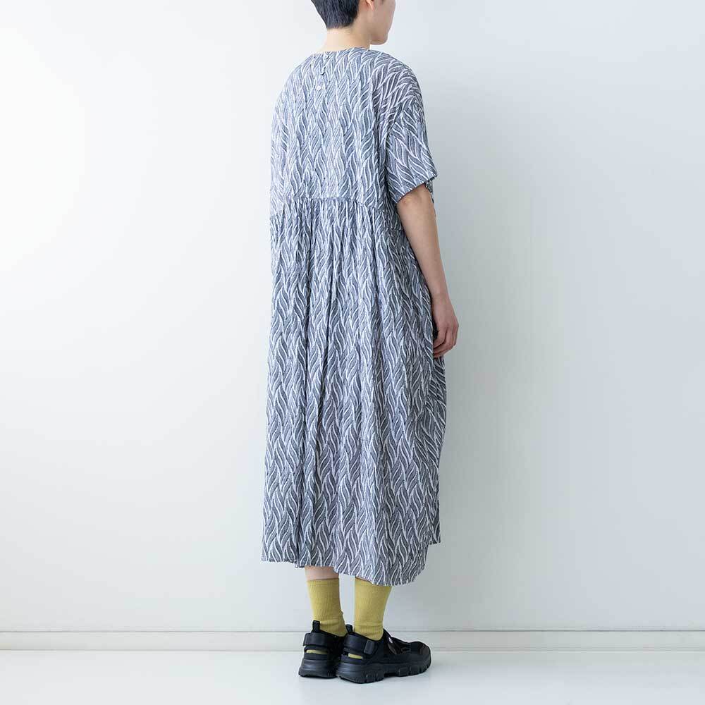 mizuiroind　カットジャガードクルーネックギャザーワンピース mizuiro ind カットジャガードクルーネックギャザーワンピース | LASQ
