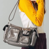 【X-girl】MULTI POCKET FAUX LEATHER HAND BAG【エックスガール】