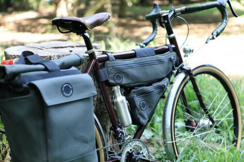 FAIRWEATHER* corner bag (olive) | championship bikes FAIRWEATHER* corner bag (olive) | championship bikes