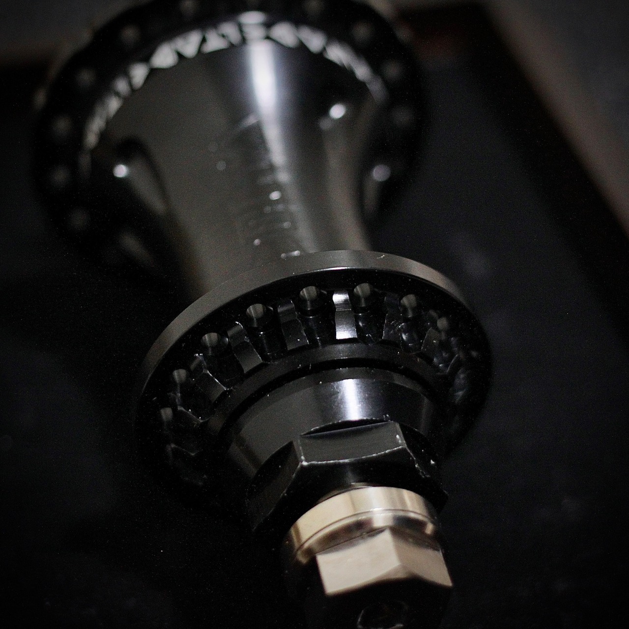 DELTΔ BMX REAR HUB (TITANIUM 14MM-3/8 FEMALE SHAFT)
