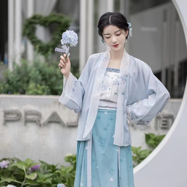 【之x池夏】★チャイナ風 セットアップ ・海塩★ブルー チャイナ風 漢服 レディース 花柄 刺繍