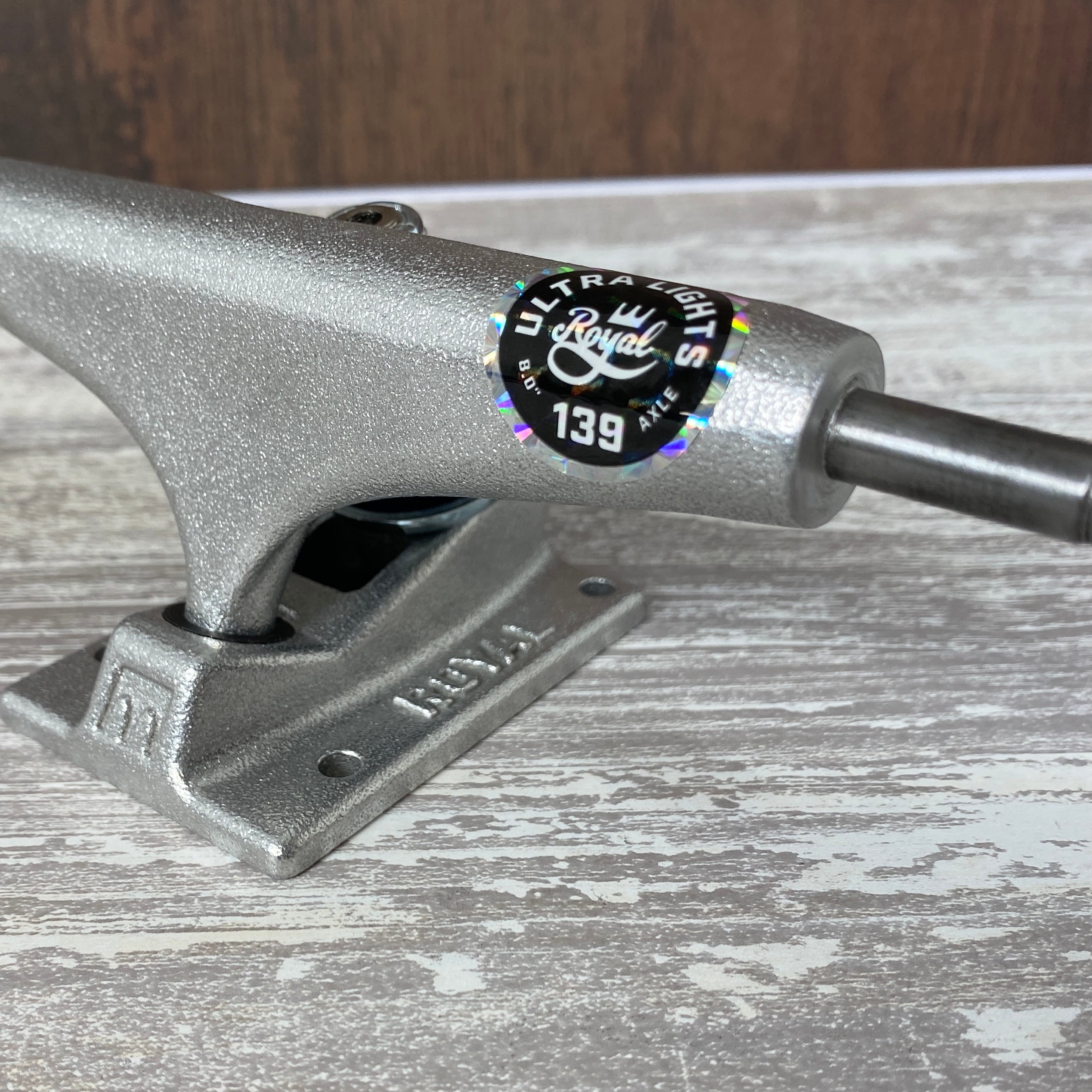 ROYAL TRUCK】THE ROYAL ULTRA LIGHTS RAW | ACT sb store