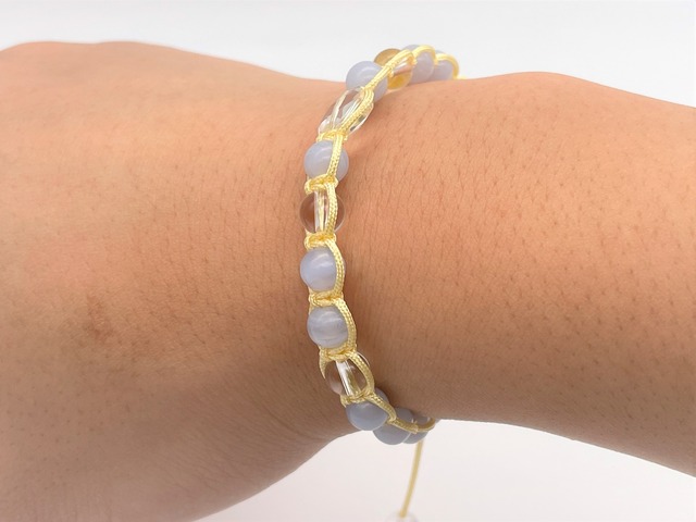 編みブレスレット（ブルーレース・水晶ヒランヤ）